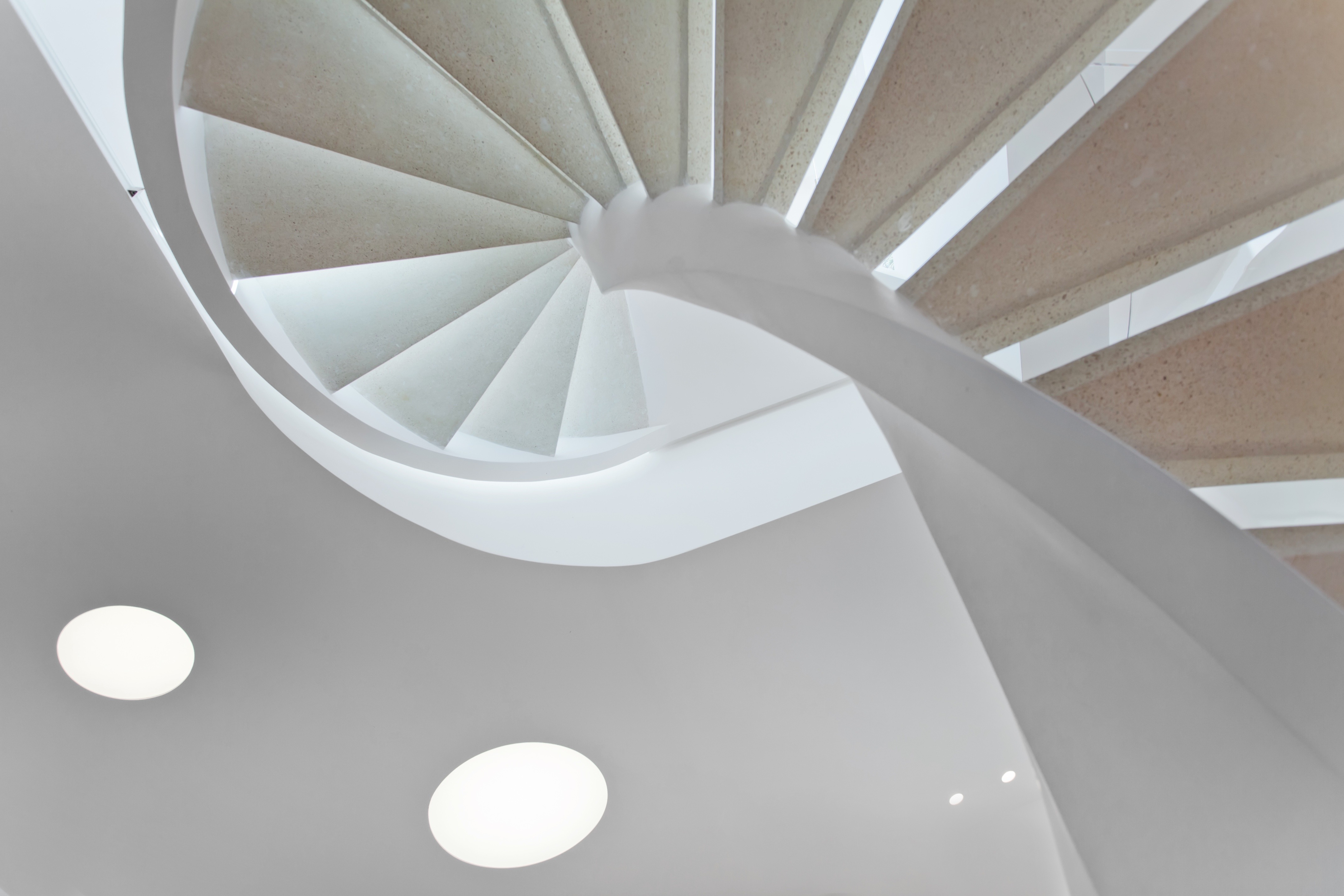 米兰公寓的精致生活 - 个性化家具与照明设计展现独特魅力-21