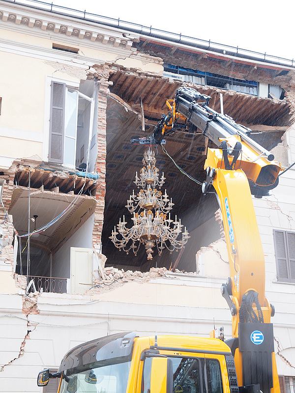 意大利圣阿戈斯蒂诺市政厅华美吊灯重焕新生-5
