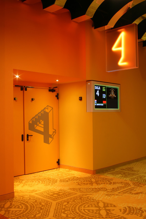 帕尔马多彩多厅电影院 | 室内设计之美-29