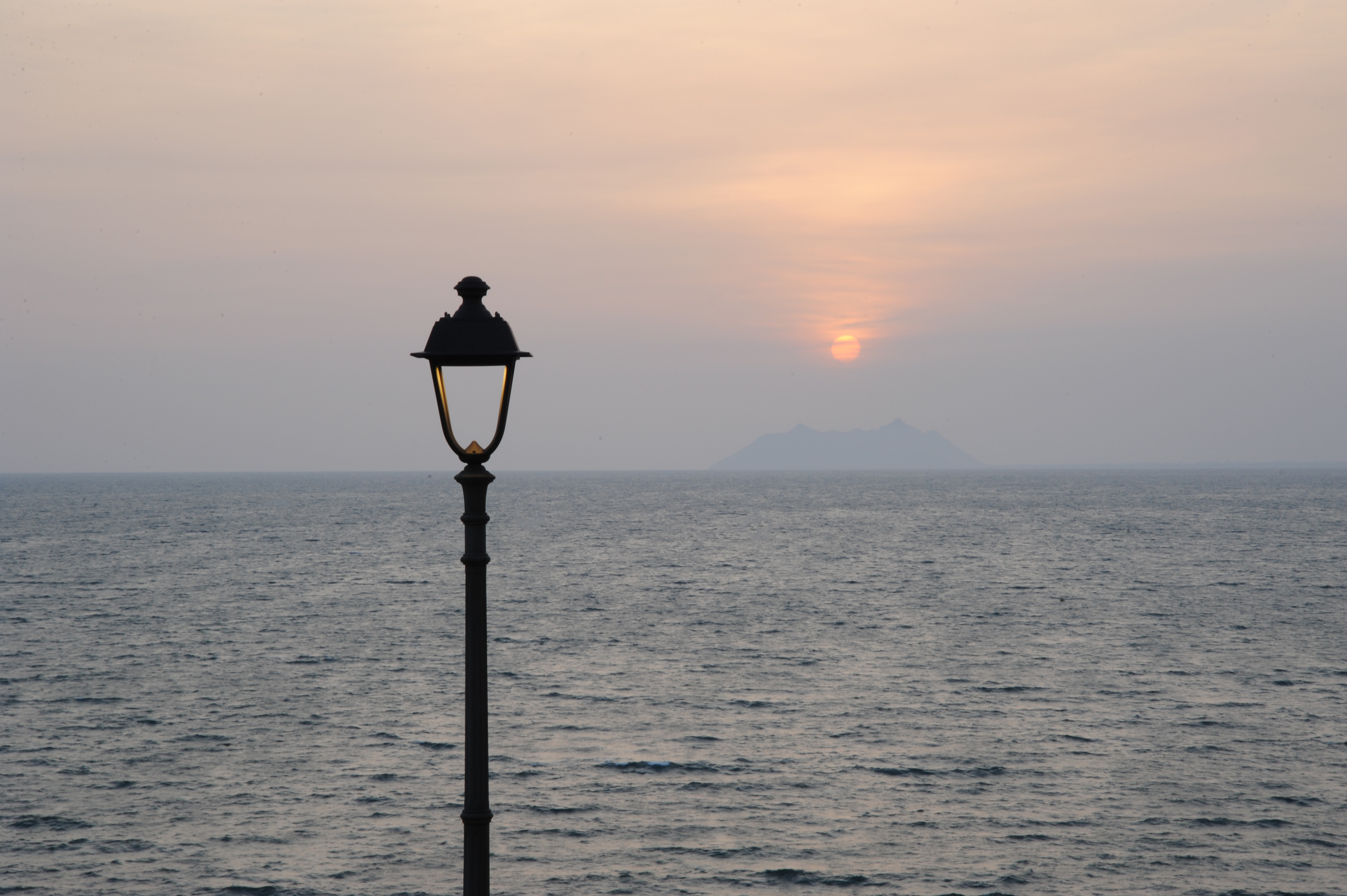 意大利 Sperlonga 城市照明与家具设计-5