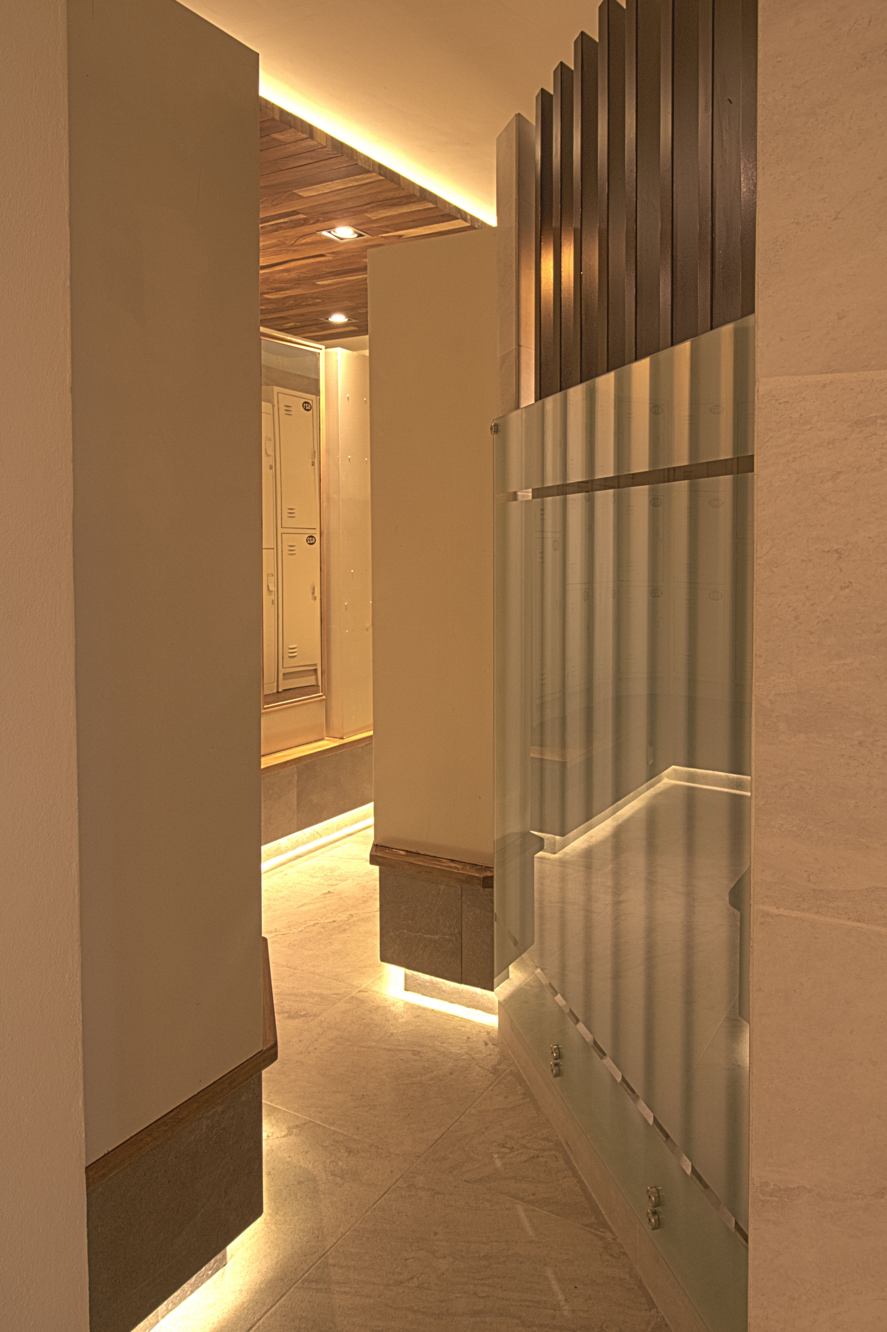 墨西哥乡村俱乐部拉斯·乌尔塔斯浴室和更衣室翻新-15