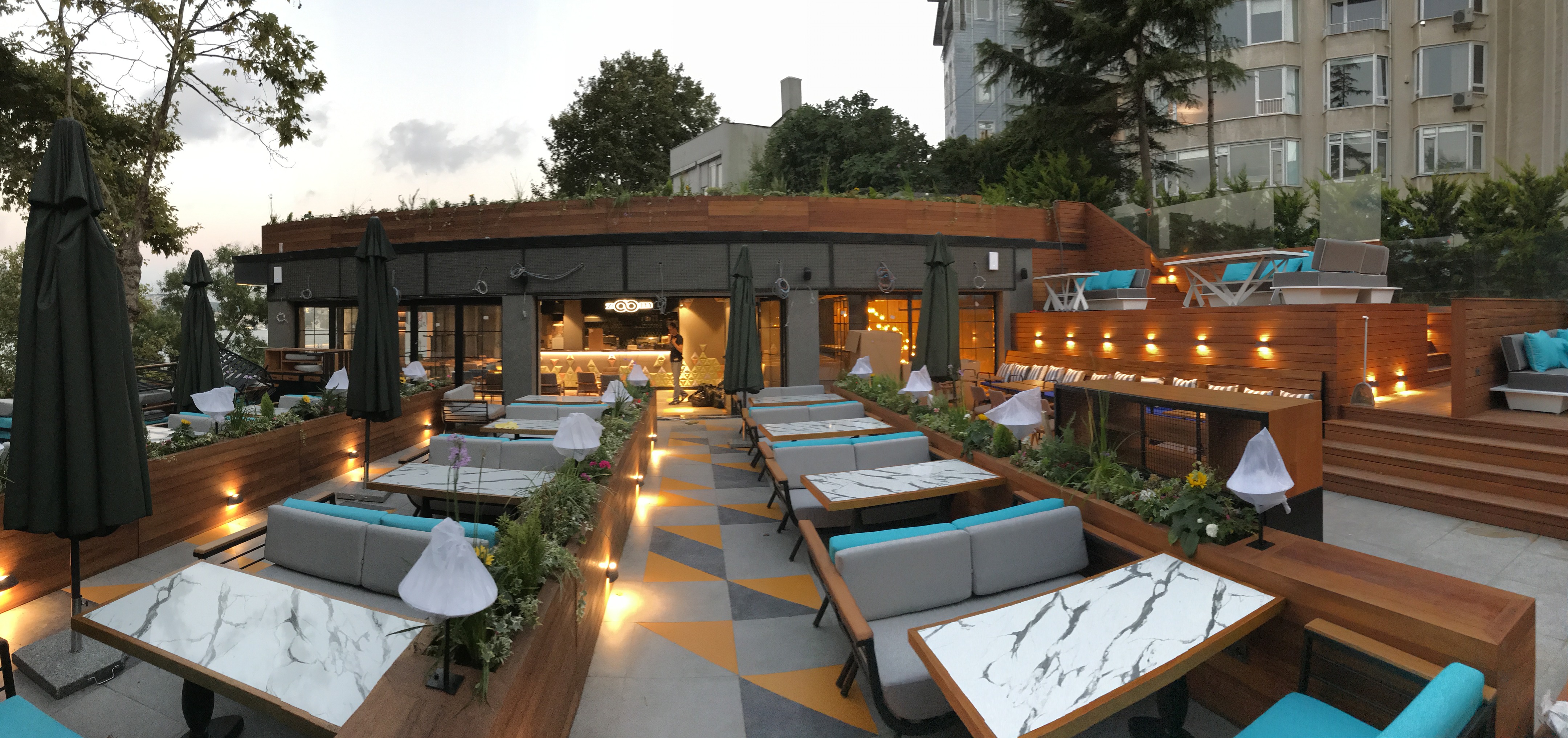 2017 年完成的 ZOOM 咖啡餐厅室内设计案例-3