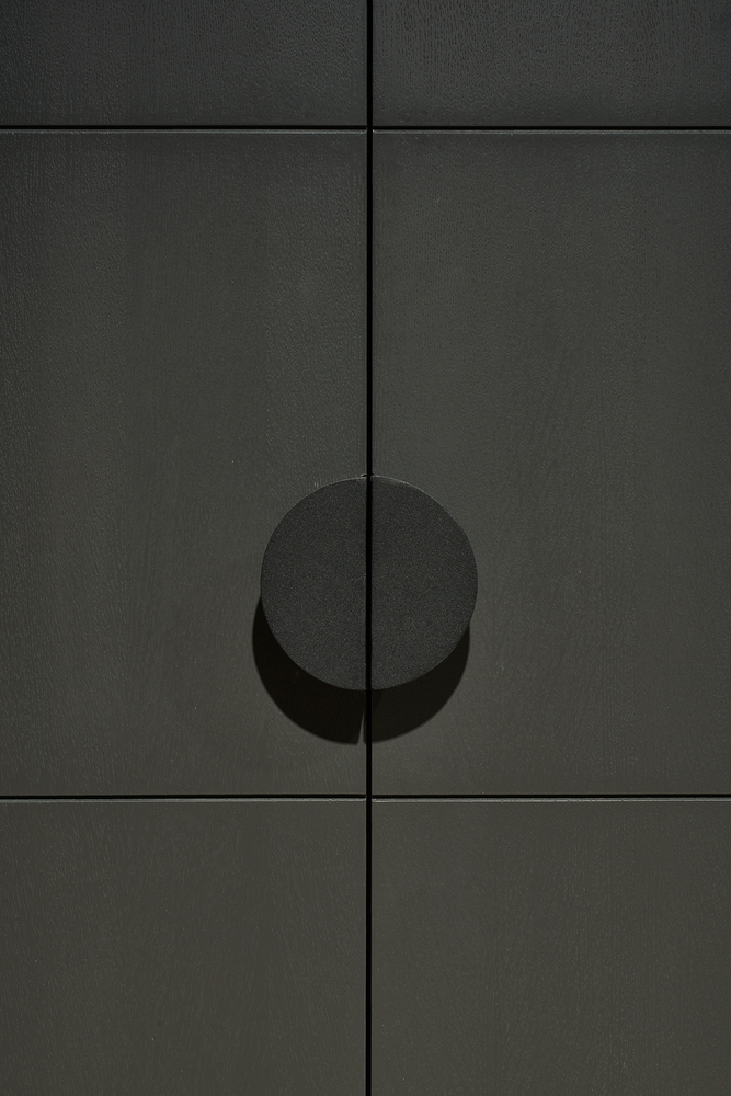 黑灰空间的对角线魅力-45