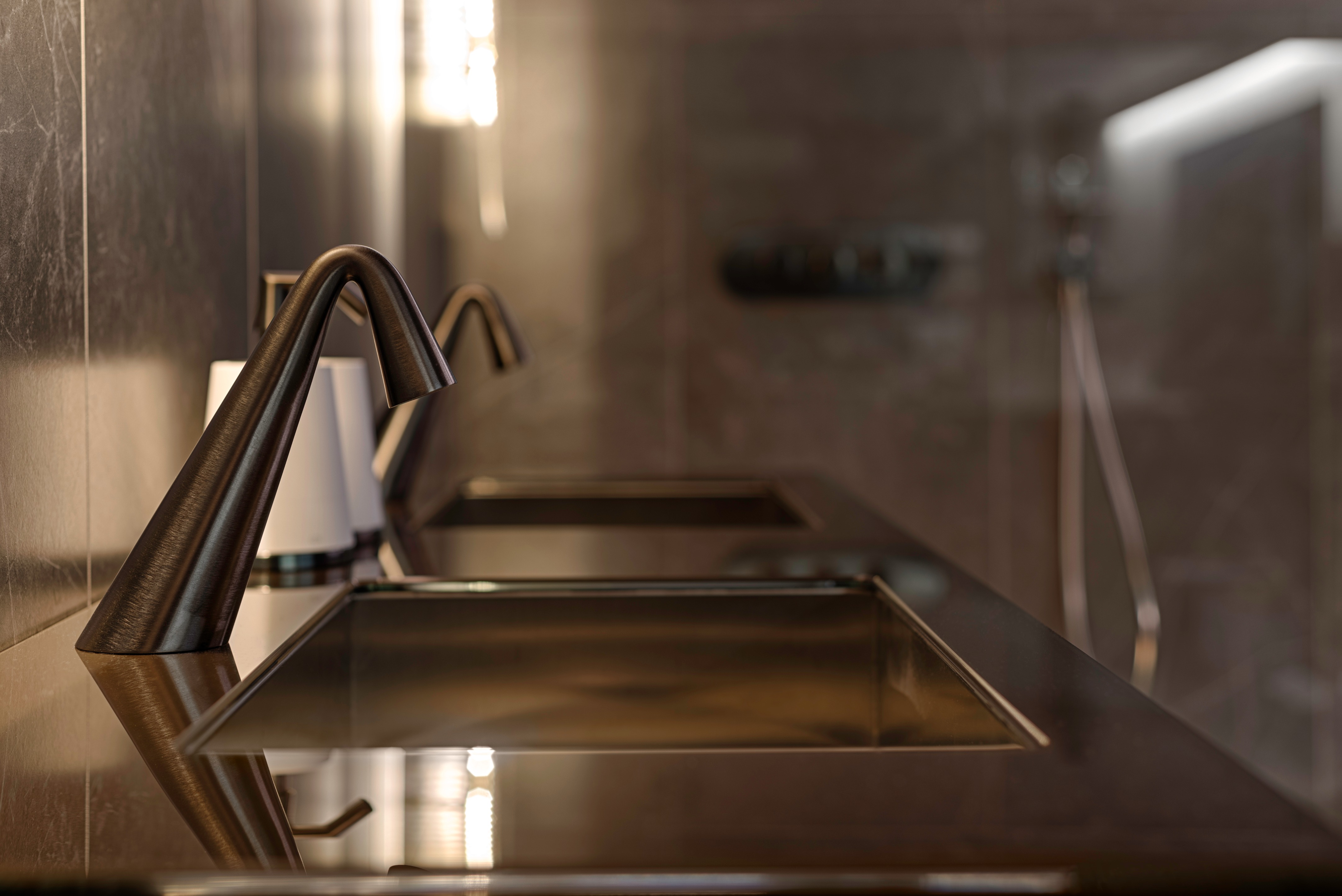 Akua Showroom 打造现代卫浴空间，自然元素与功能的完美结合-7