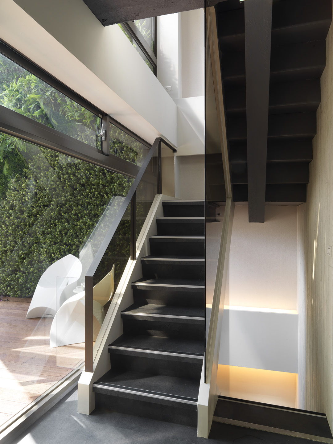 城市雨意与花季——助听器诊所诗意空间设计-11