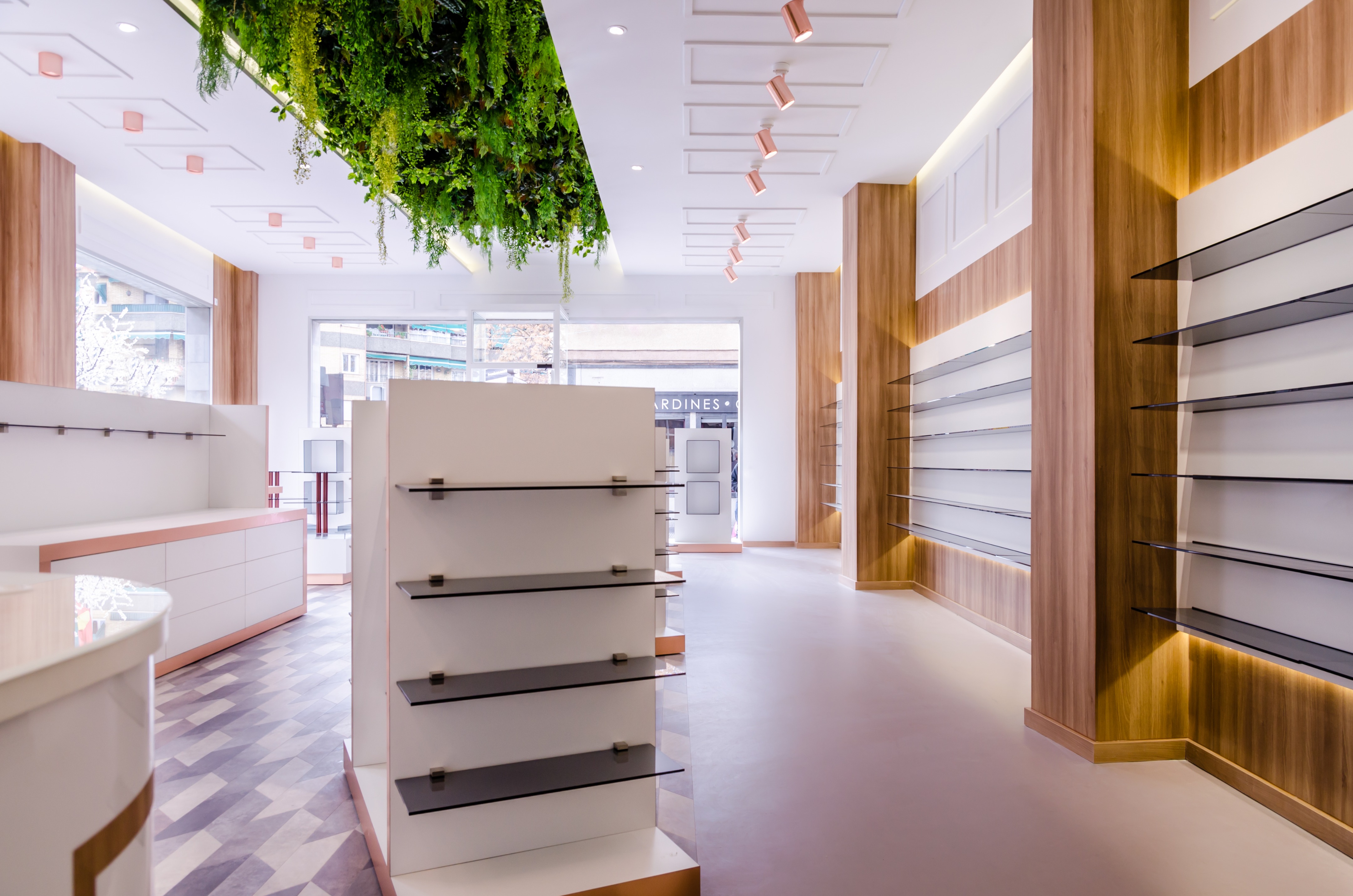 精致香氛护肤品店的永恒魅力-3