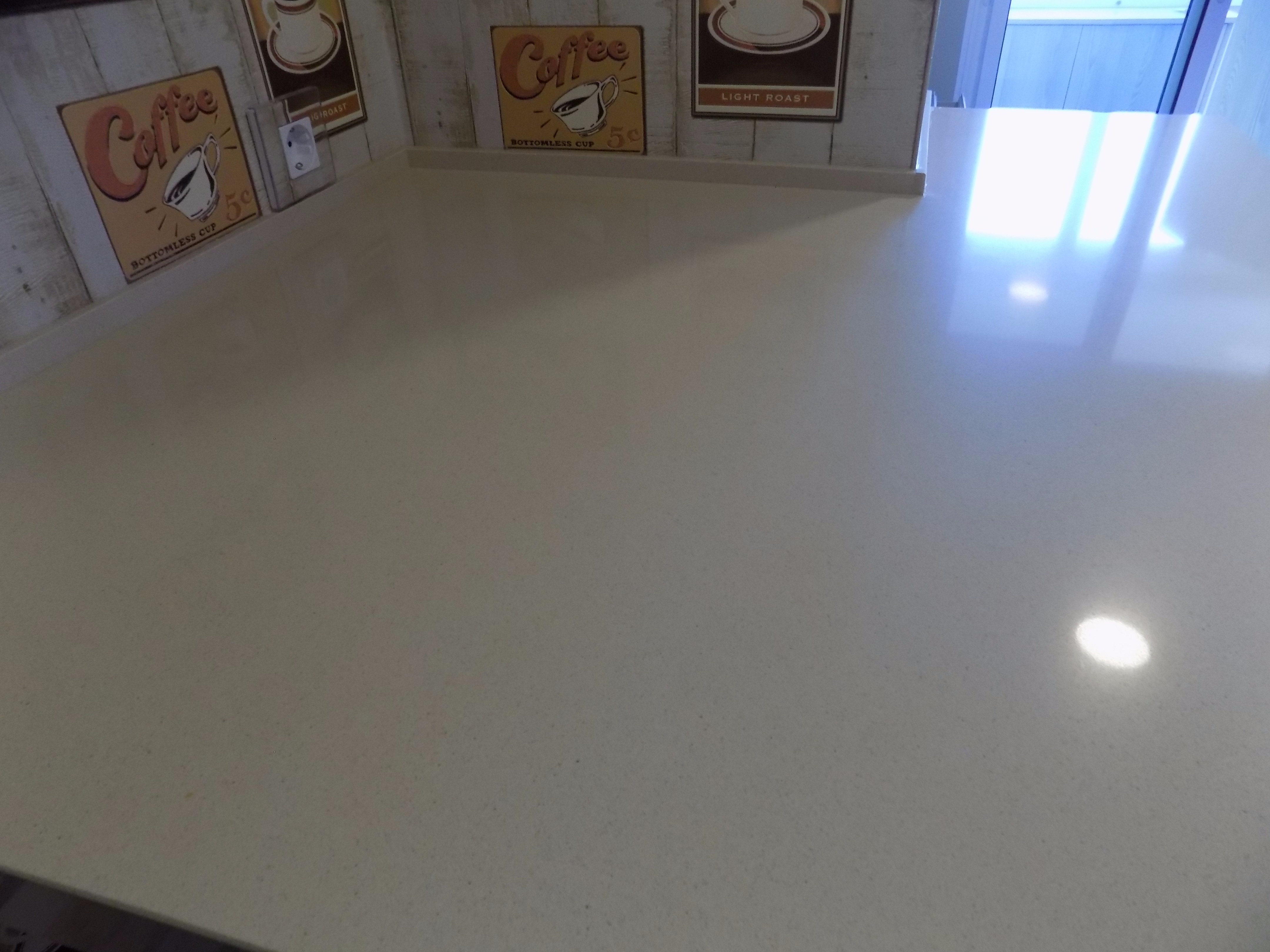 现代复古厨房，工业风与早餐文化的完美融合-12