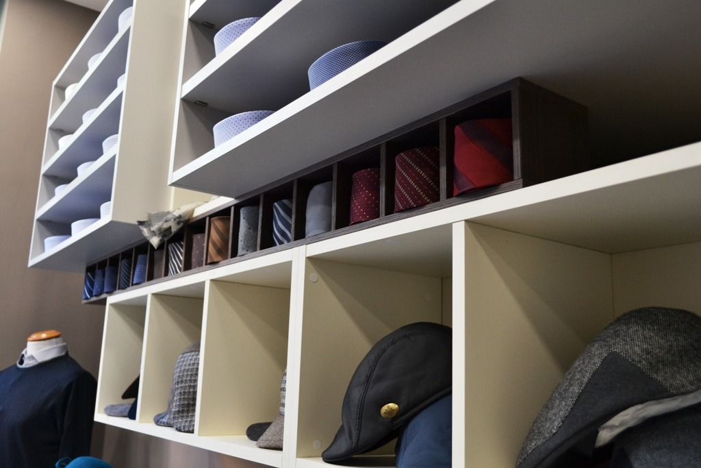 简约优雅的"La Cravatta"商店设计-24