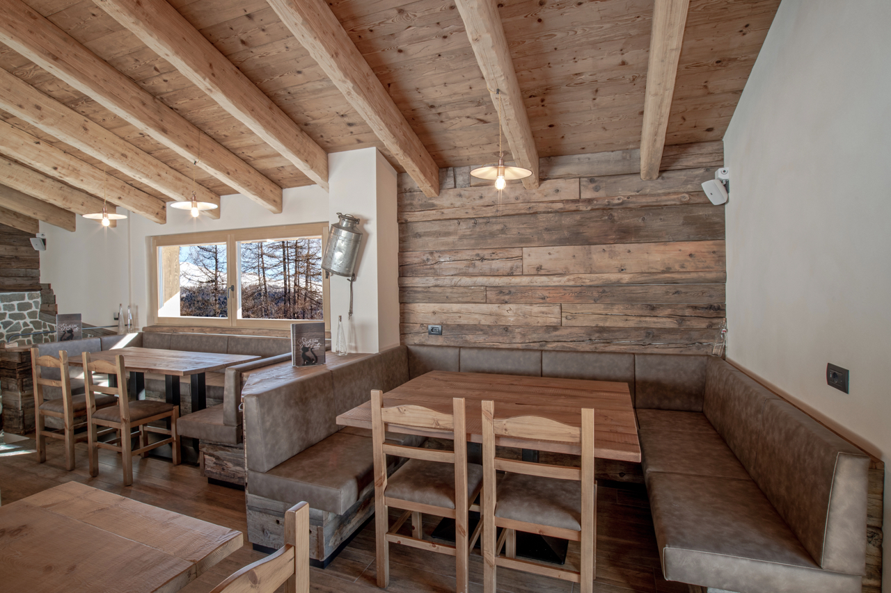 雪山之上的温馨猫舍——La Tana del Gatto 餐厅设计-20