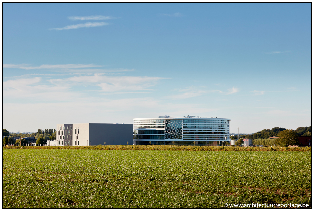 Barco HQ by Jaspers-Eyers Architects-31