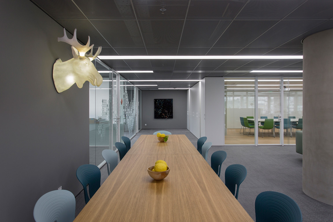 挪威驻雅典大使馆 | 现代轻盈，自然日光与传统针织的融合-14