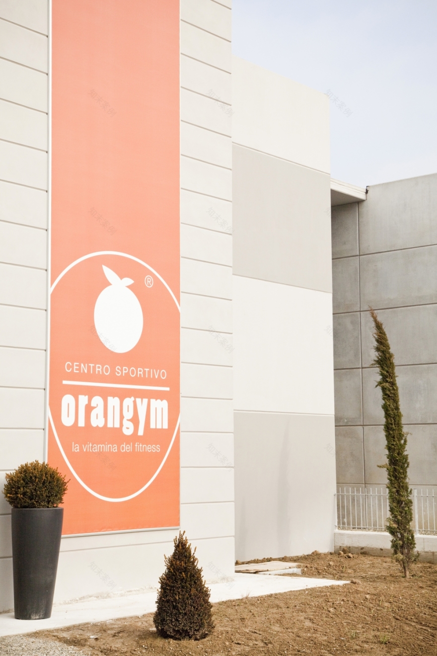 2011 年完成的健身游泳池体育中心设计-1