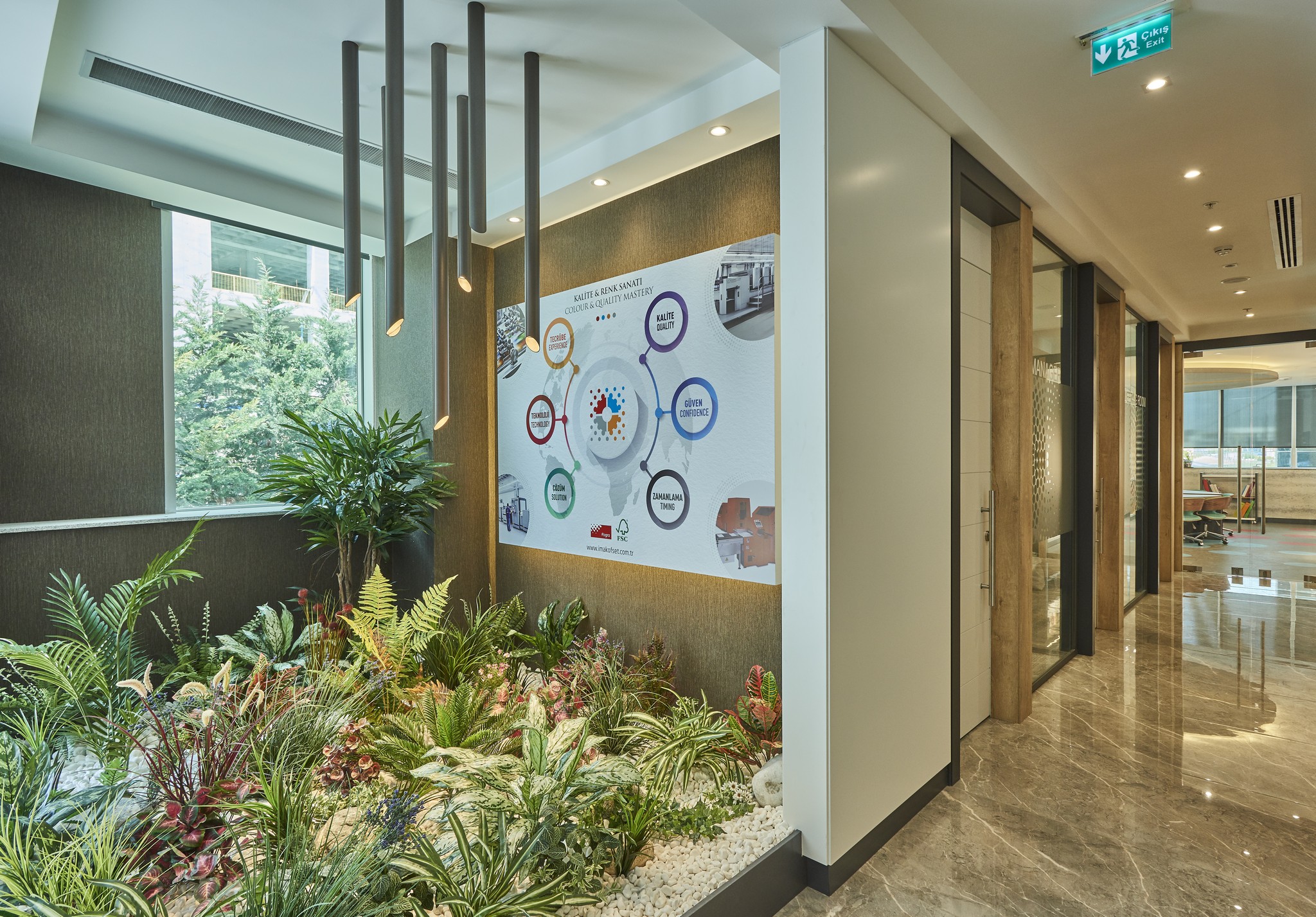 Imak Ofset 管理办公室，现代与有机的融合-3