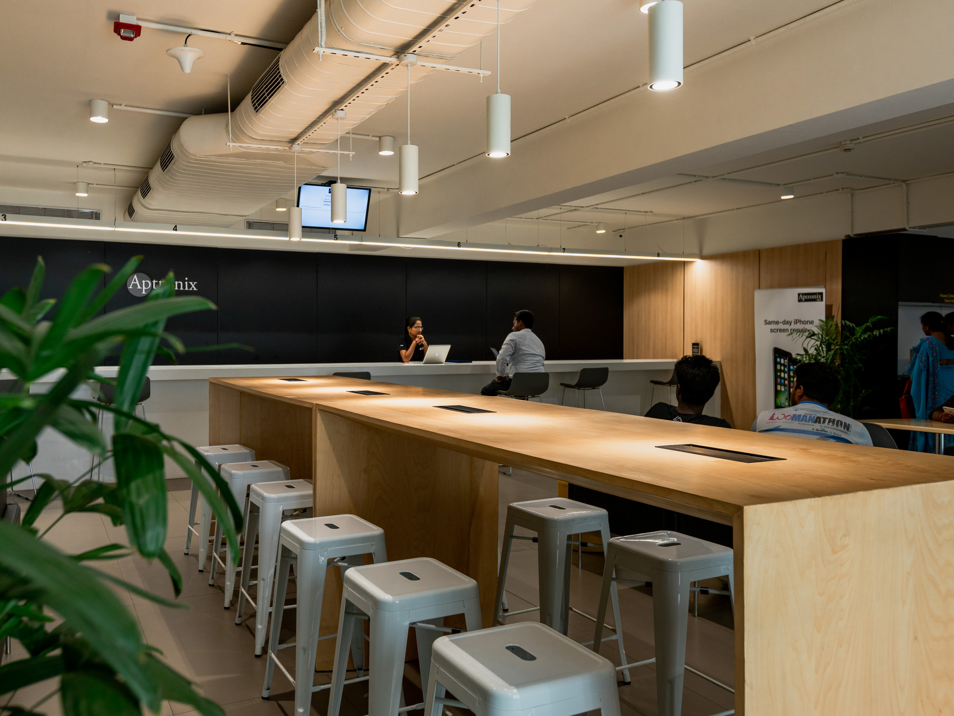 苹果旗舰服务中心-3