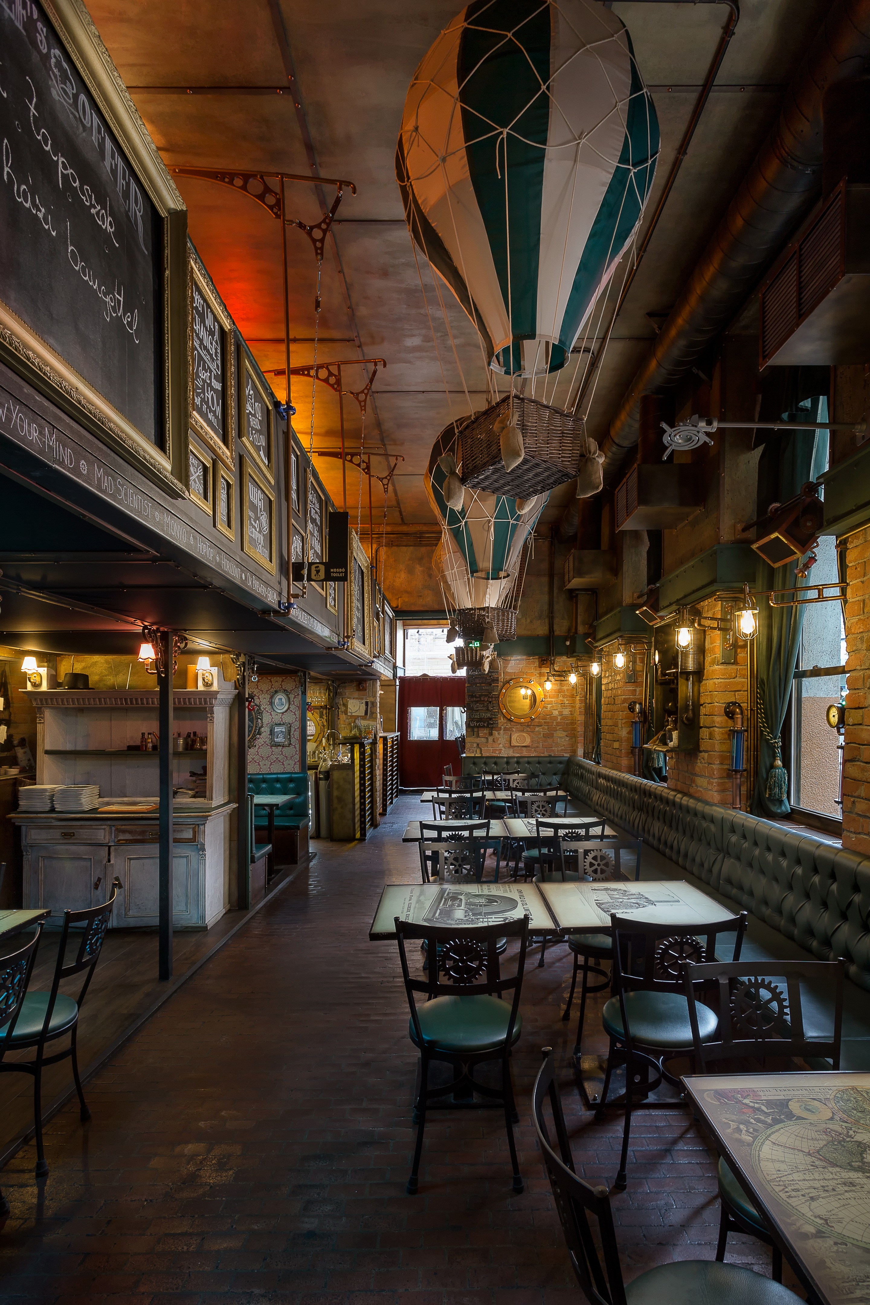 布达佩斯蒸汽朋克酒吧-3