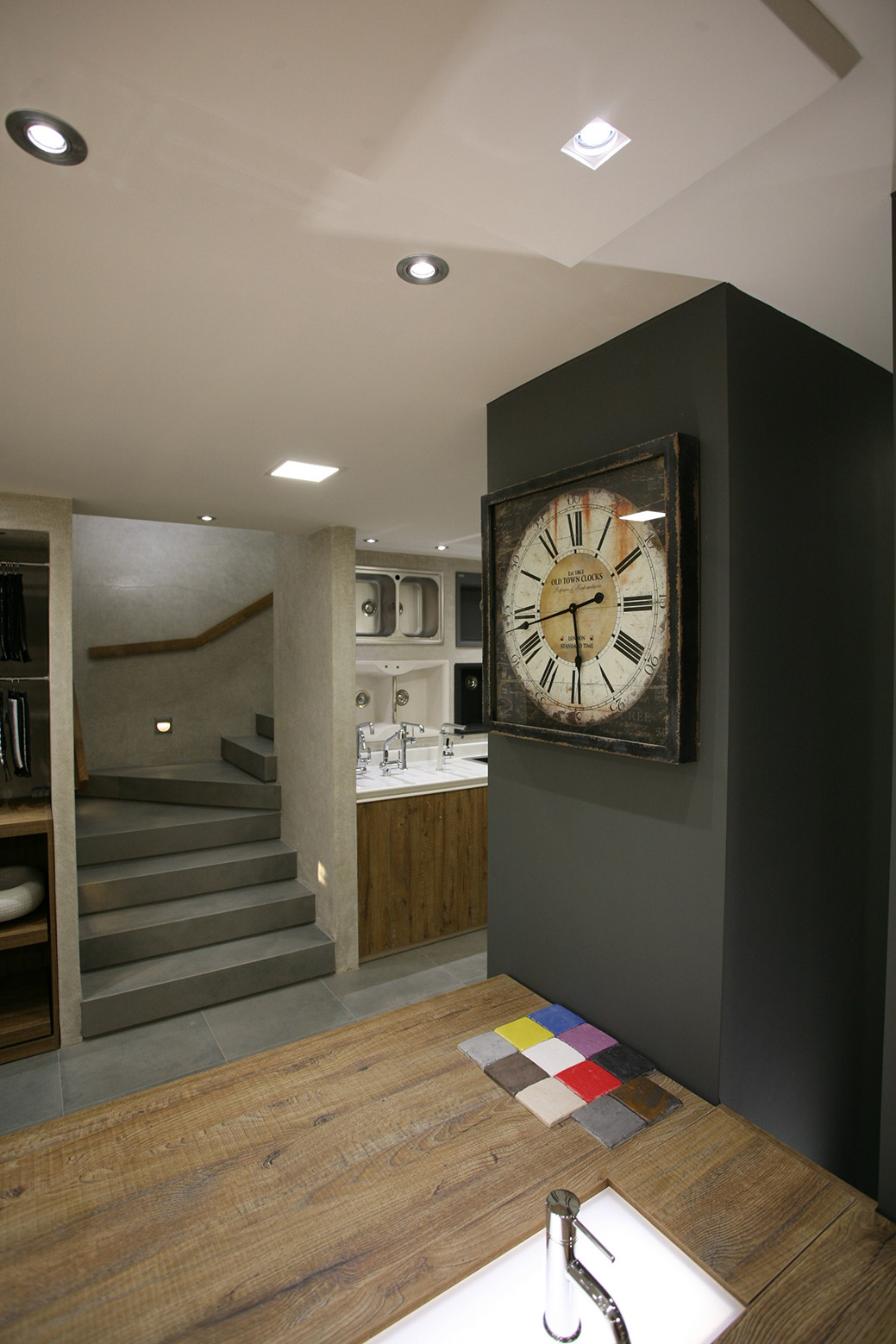 简约风格卫浴展示厅-40