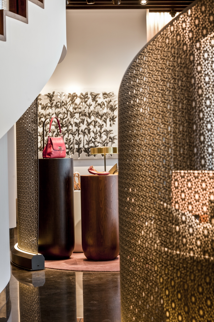 奢侈品世界的新标杆—— QELA-9