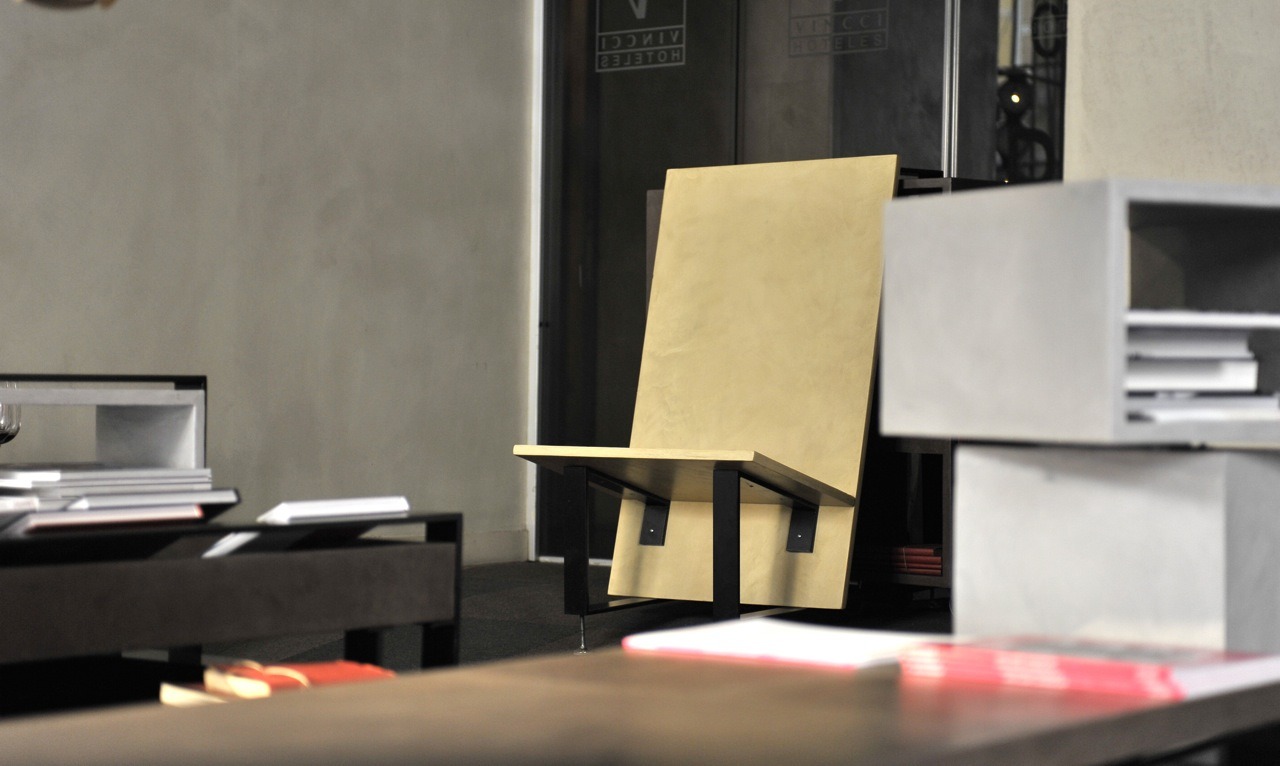 2010 年马德里 Vincci Soho 酒店"阅读钥匙"家具设计-15