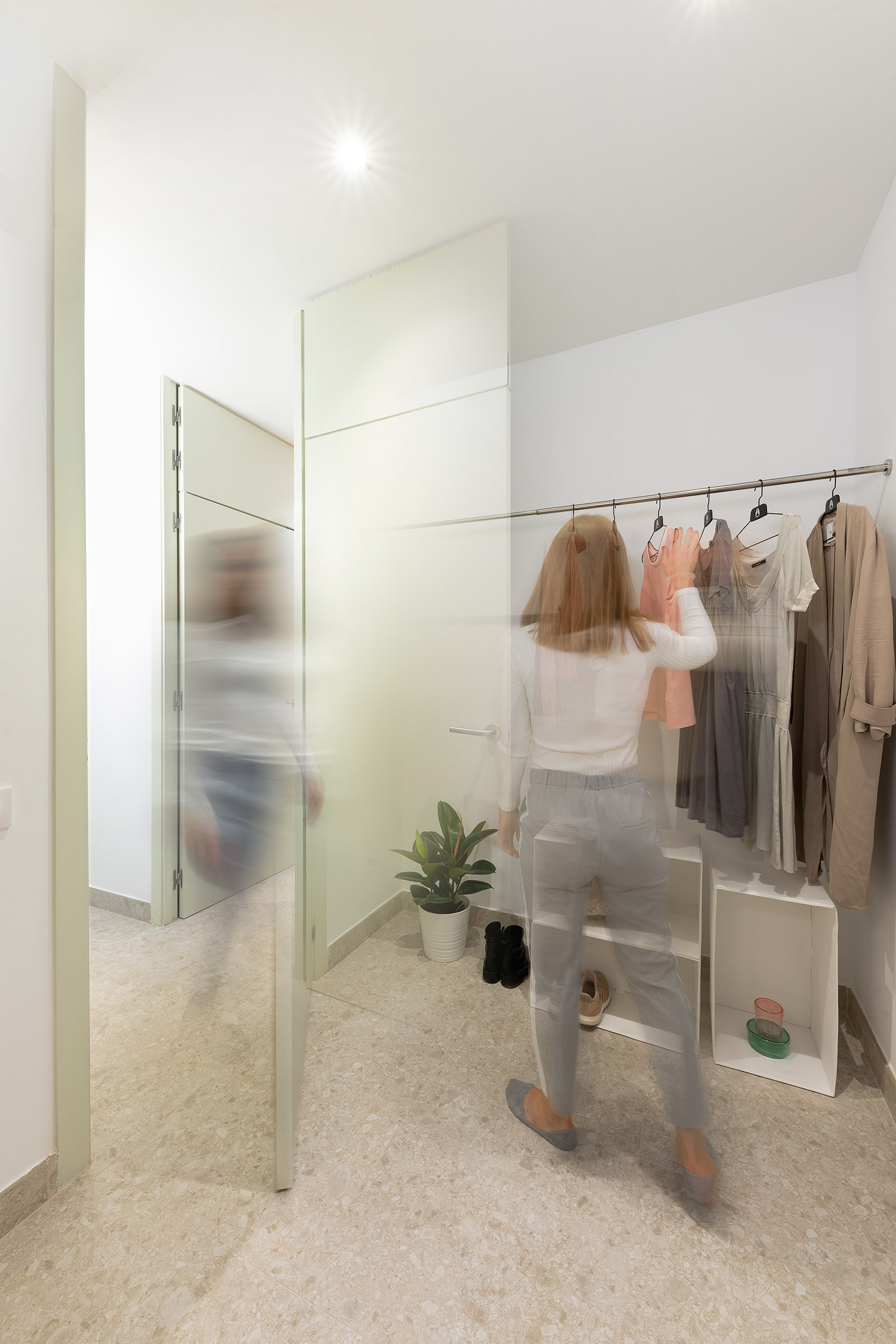 历史中心公寓的现代翻新-37