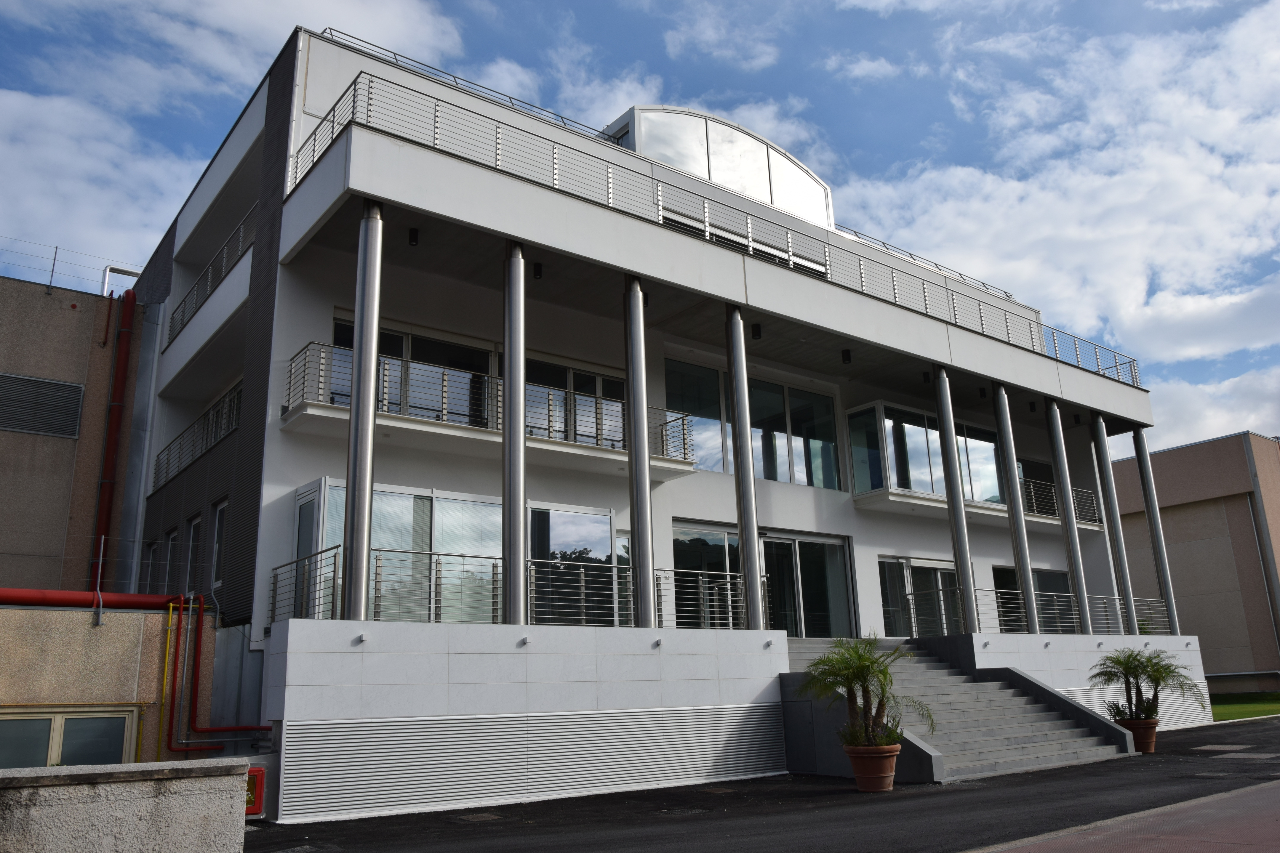 Mauro 印刷厂办公楼 | 现代办公空间的和谐融合-7