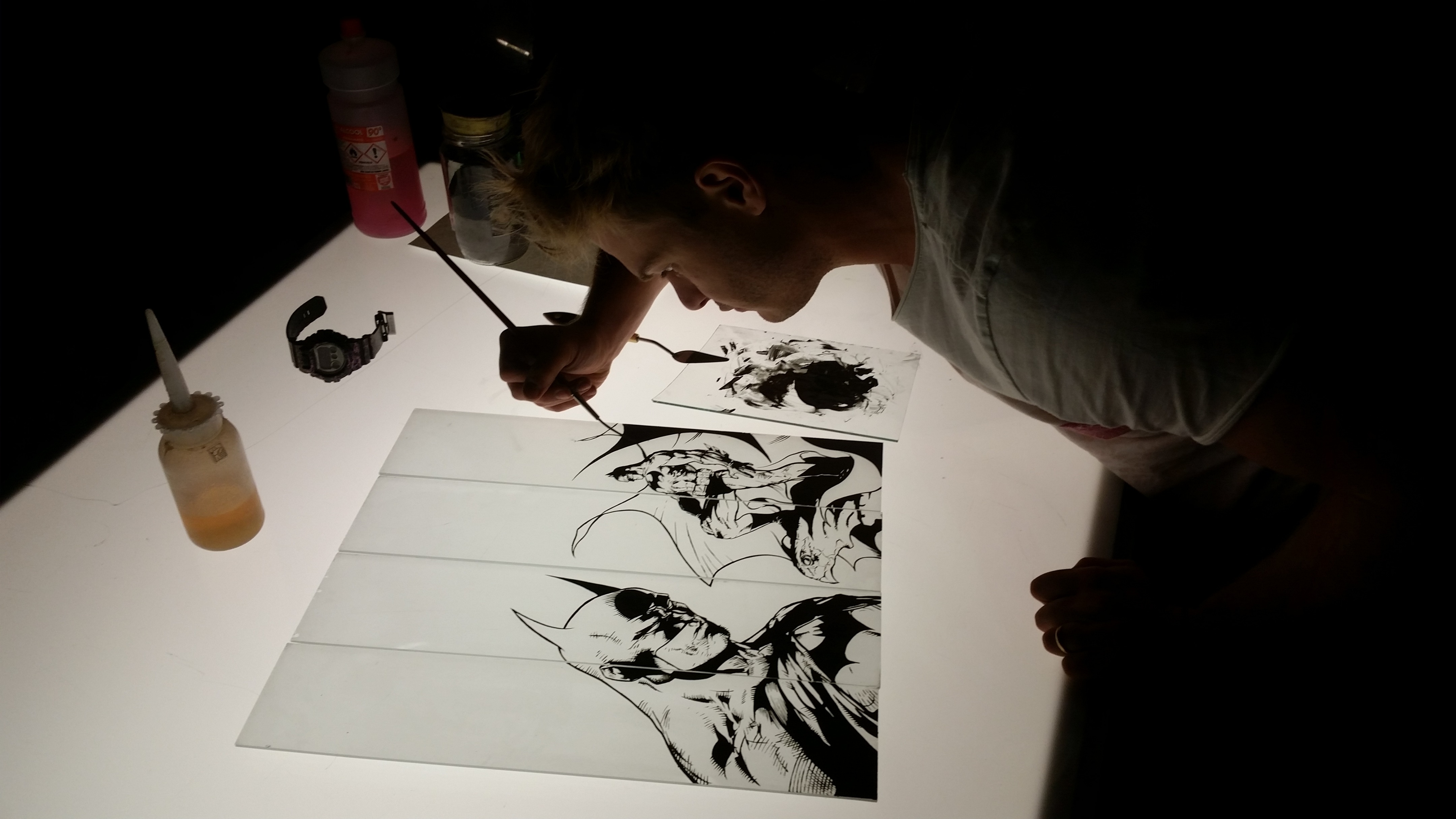 复古漫画风蝙蝠侠台灯 | 手绘艺术与节能照明的完美结合-5