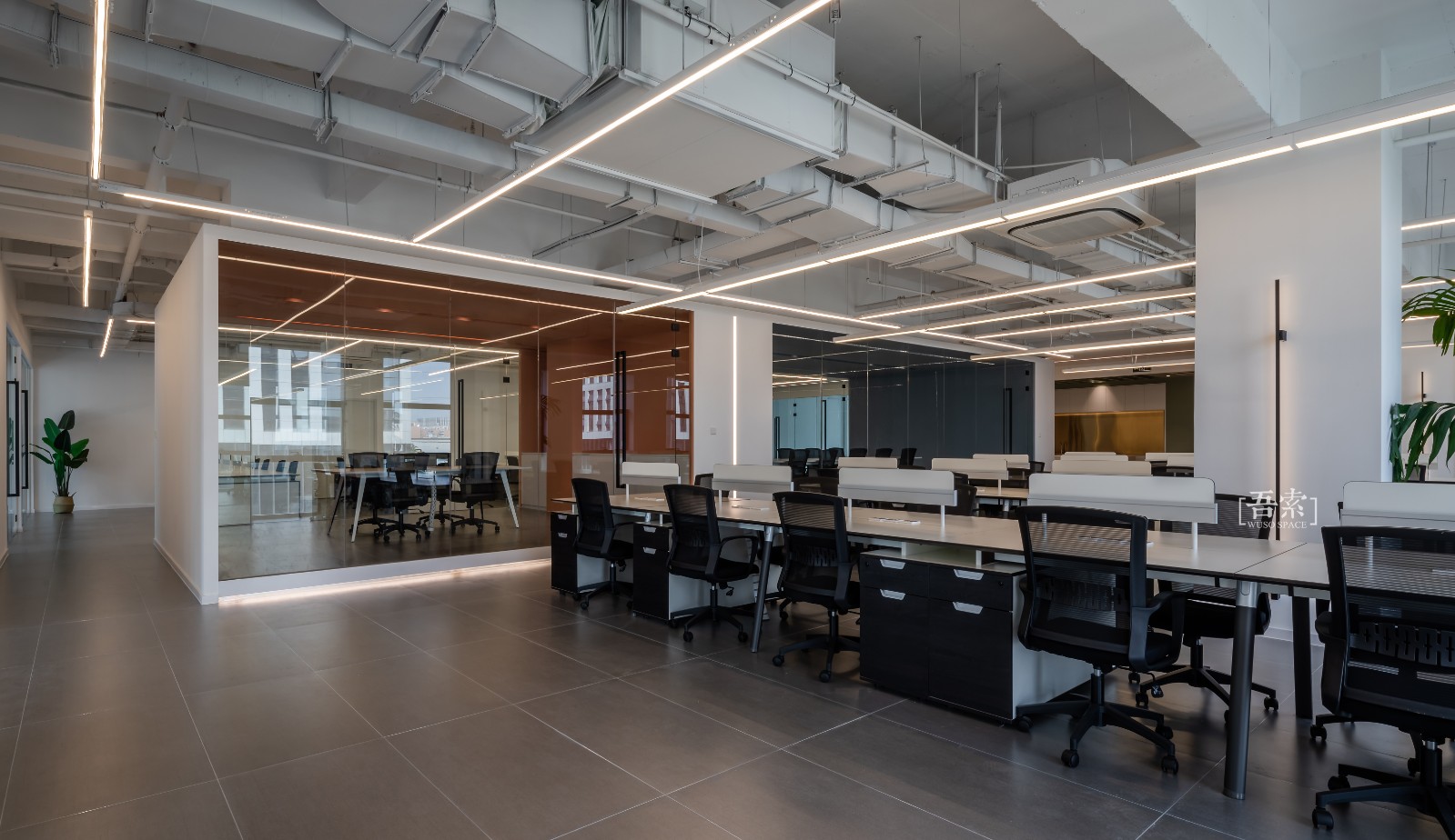 云密城 IT 科技公司,极简空间与人文互动的完美结合丨中国南京-9