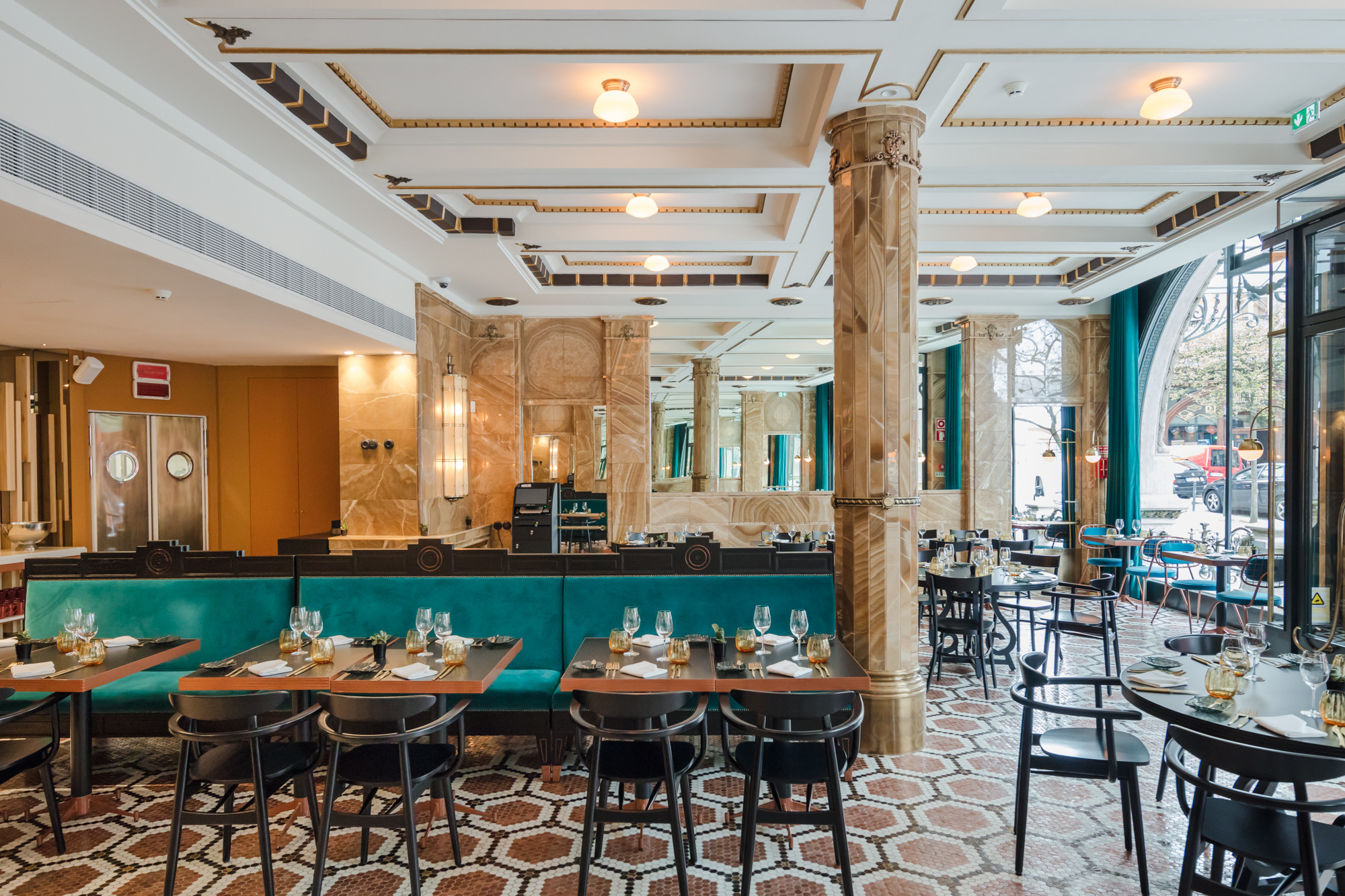 葡萄牙波尔图历史建筑“A Brasileira”酒店的修复与新生-74