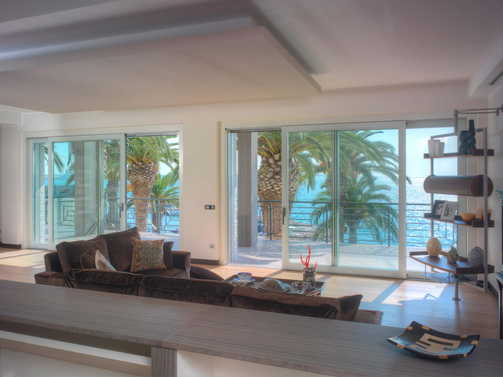 意大利滨海别墅，简约奢华之美-3