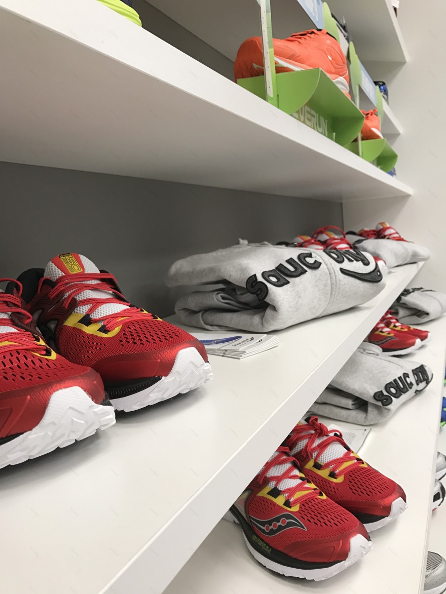 运动鞋专卖店设计-7