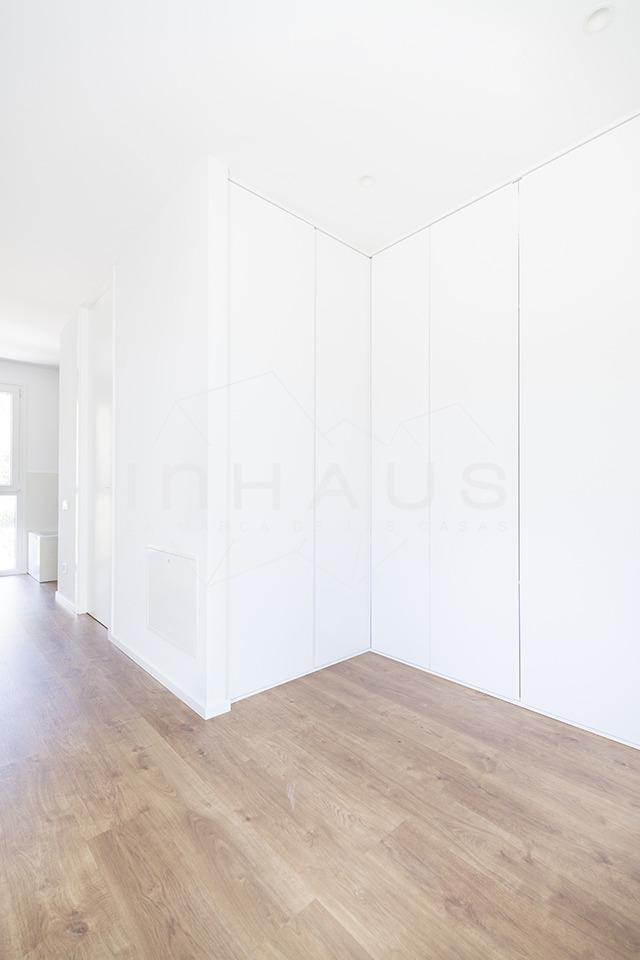 巴塞罗那简约现代模块化别墅-41