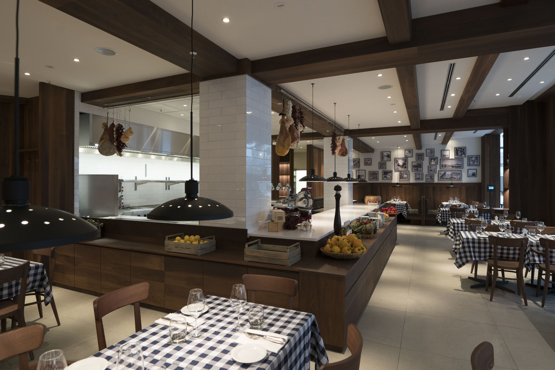 2017 年完成的 Hotel Estrel Portofino 餐厅室内设计-26