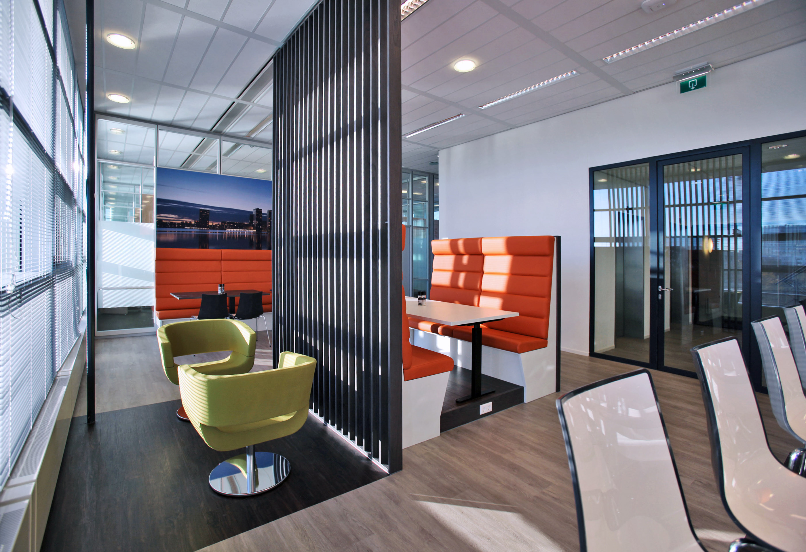 荷兰 Rabobank 员工餐厅，灵动空间打造舒适用餐环境-5