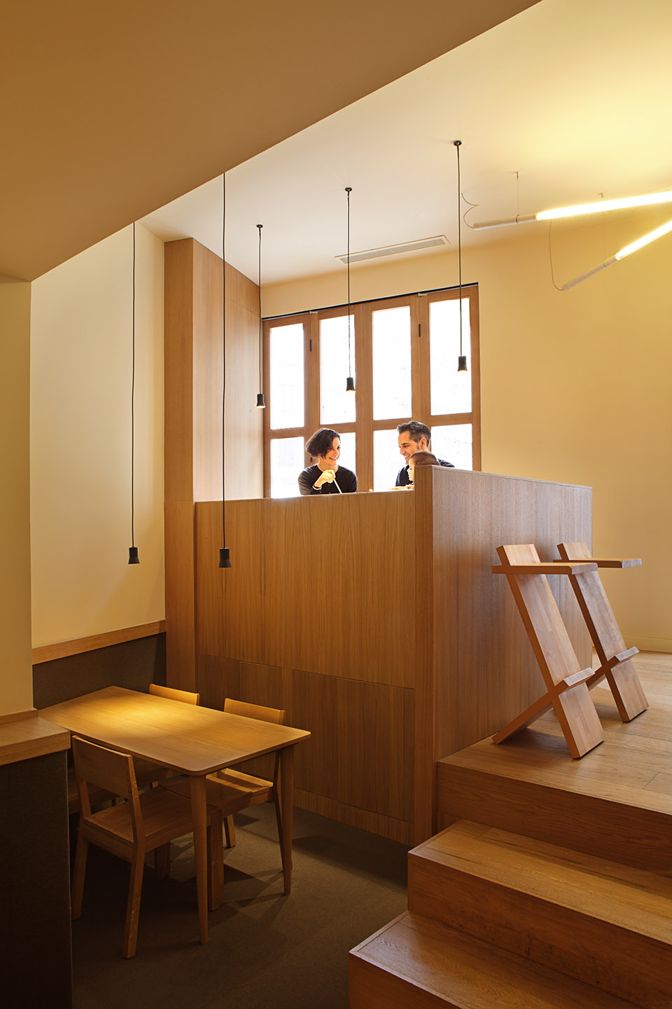 致敬日本文化,AIUEnO 餐厅的室内设计艺术-3