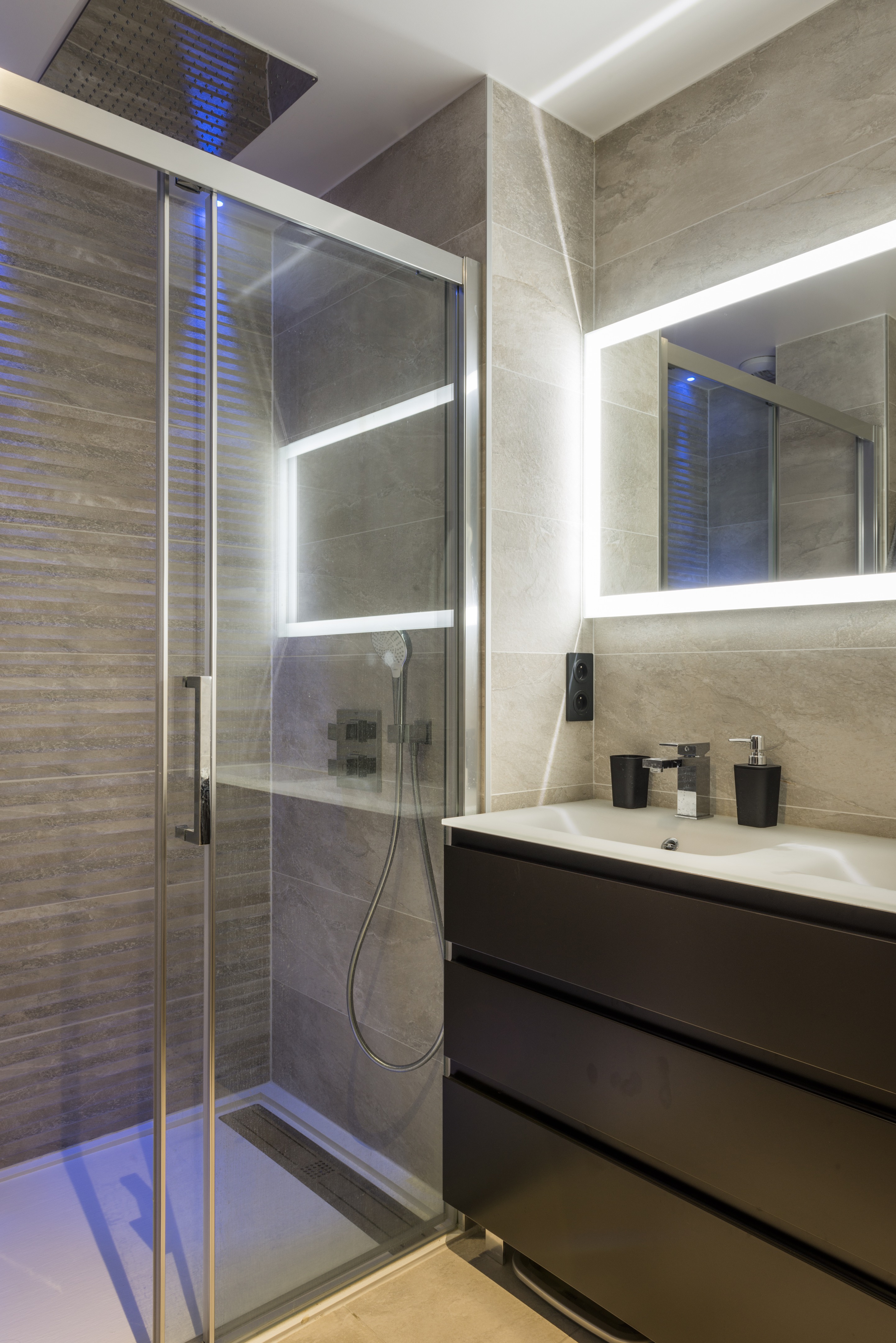 法国安吉特海滨公寓与办公建筑-39