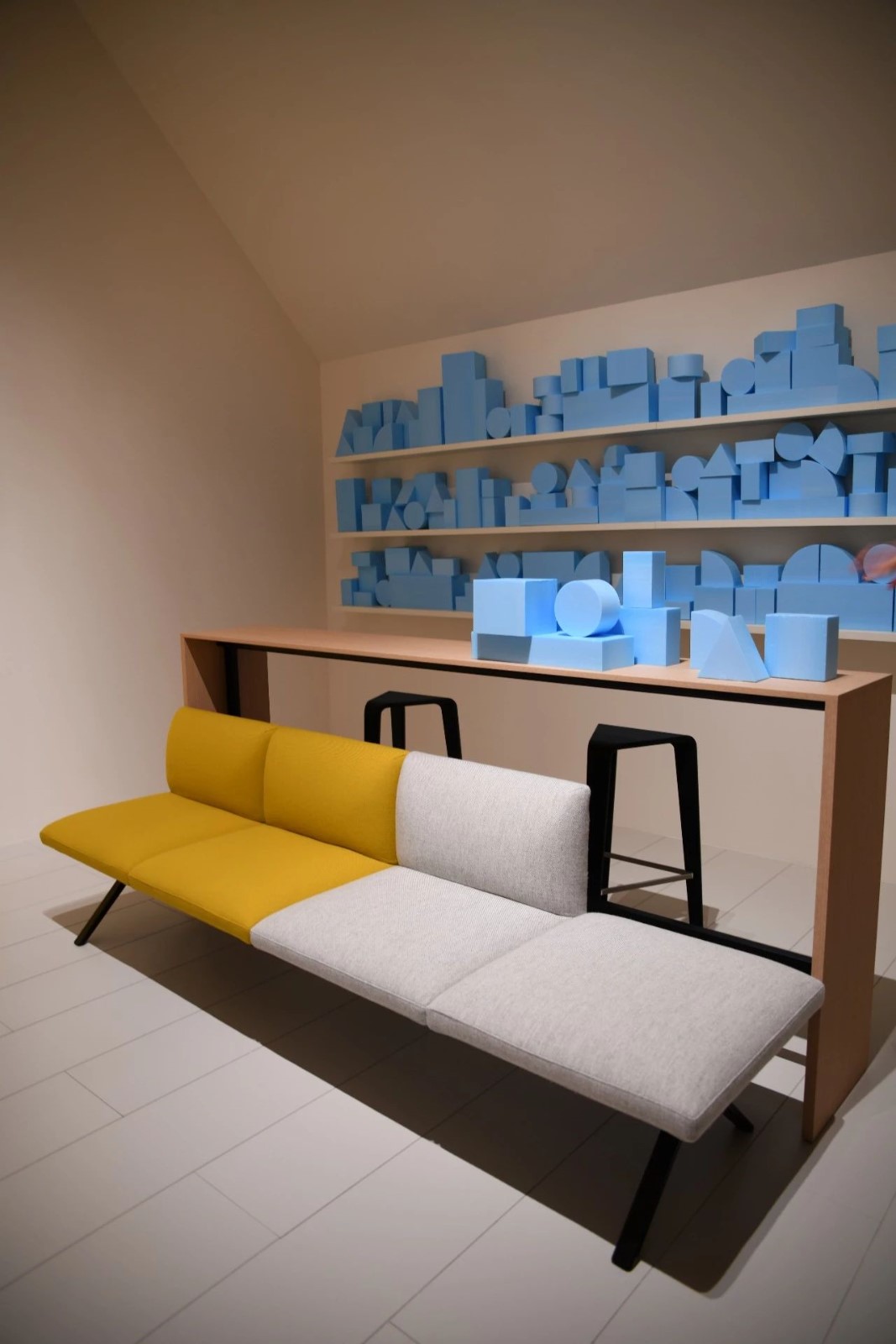 Arper 的极简色彩空间 | 创意办公与公共空间设计-50