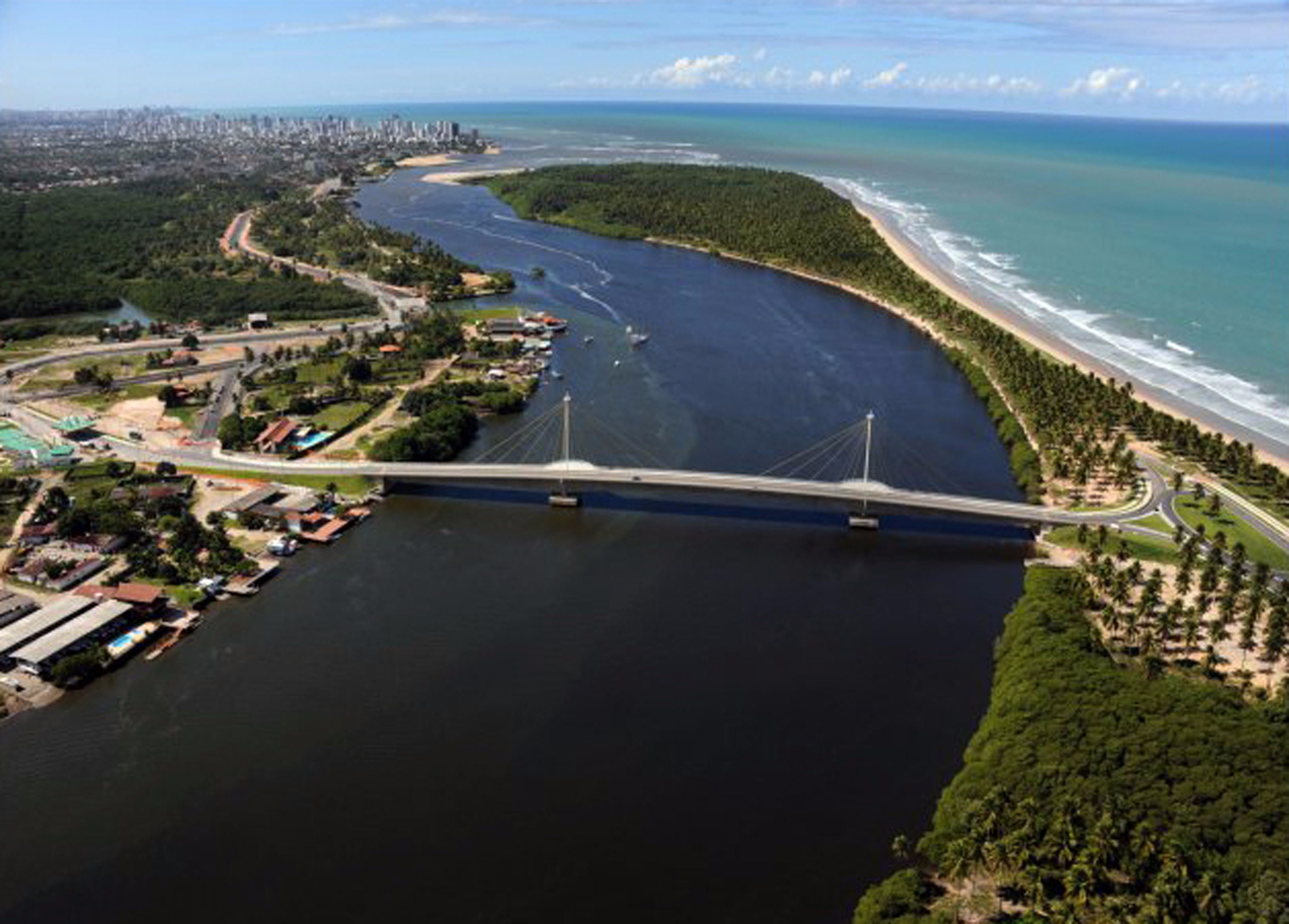 Recife 市 Jaboatão River 桥梁与自行车道设计-1