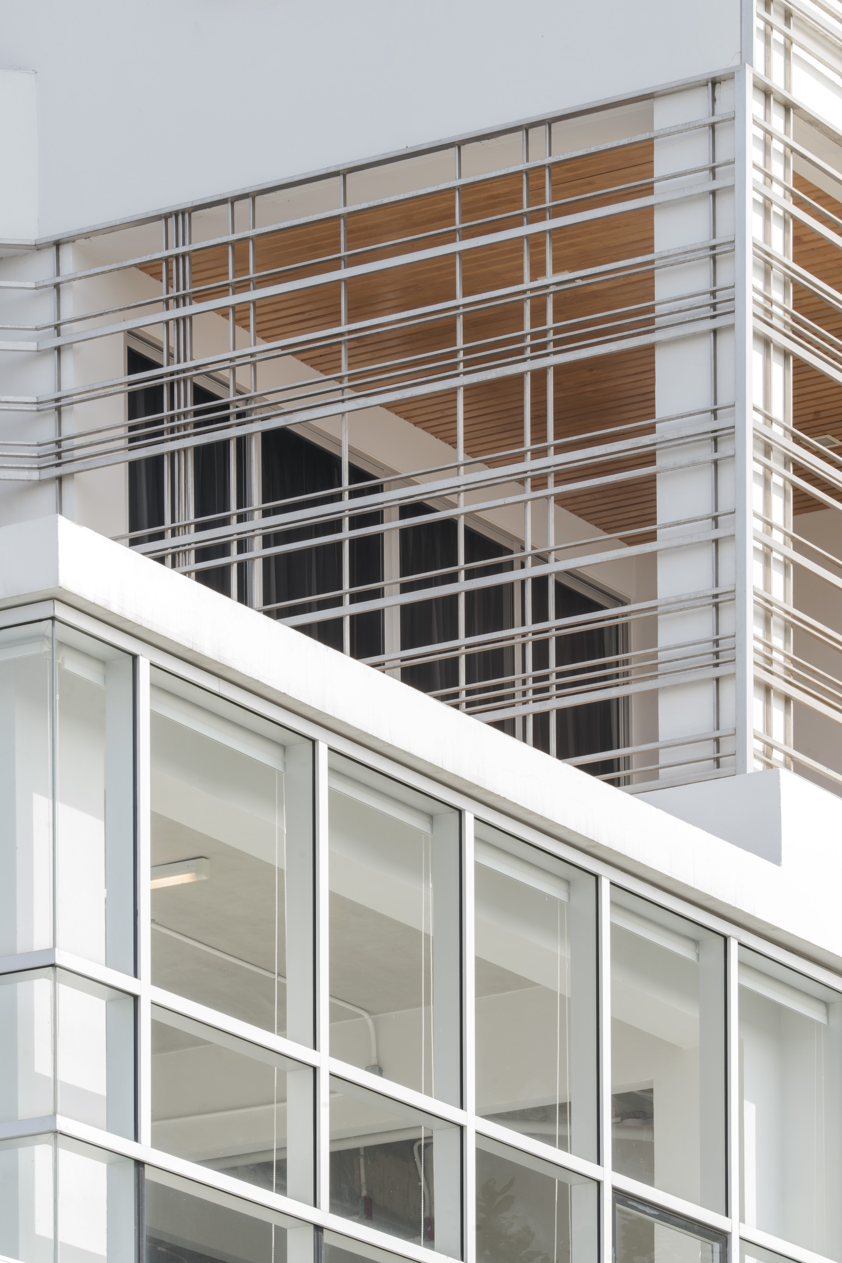 泰国曼谷 Pathumthani 金店 | 红金相映,现代与传统的完美融合-7