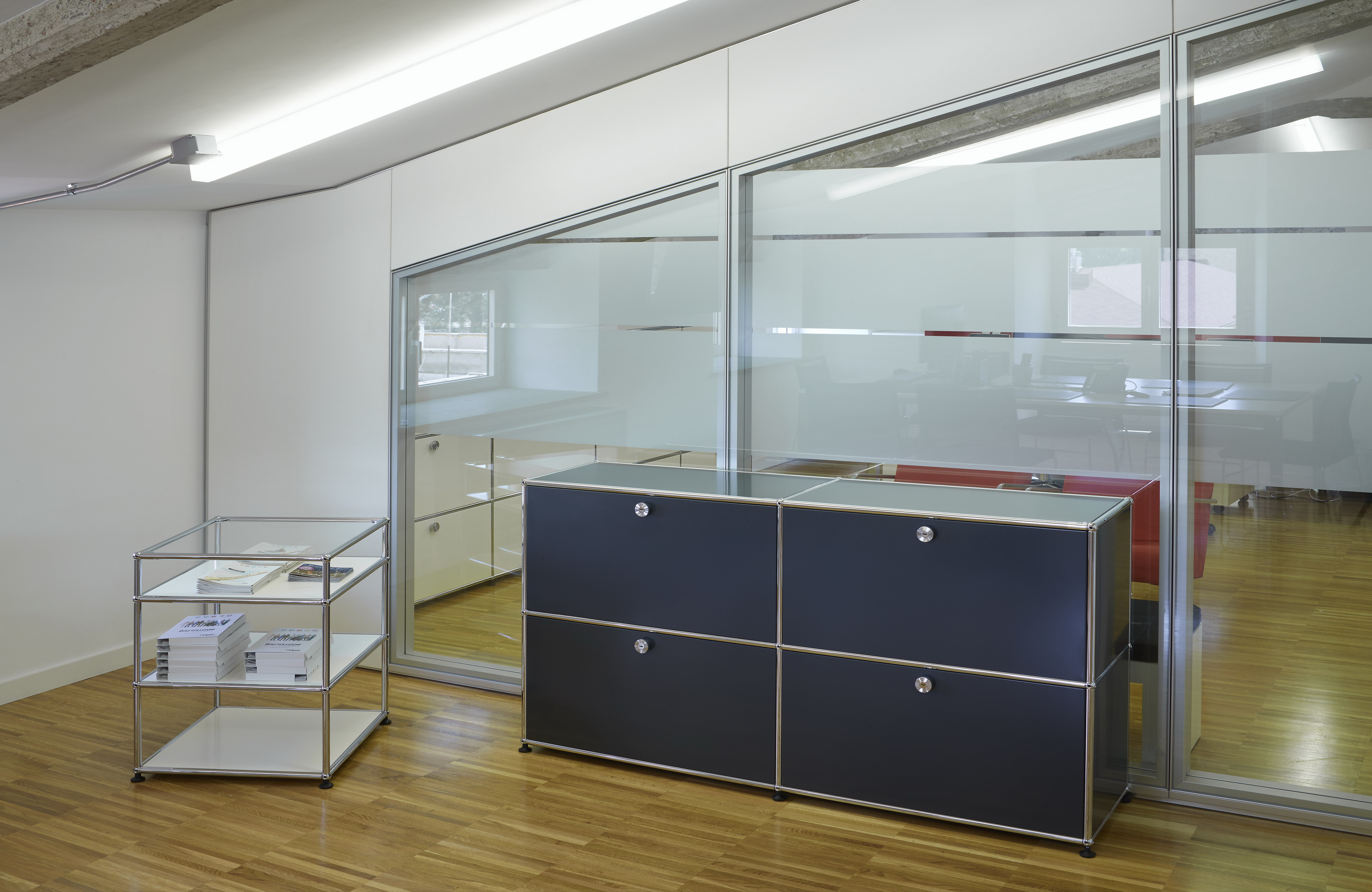 罗马保险公司的现代模块化办公室-26