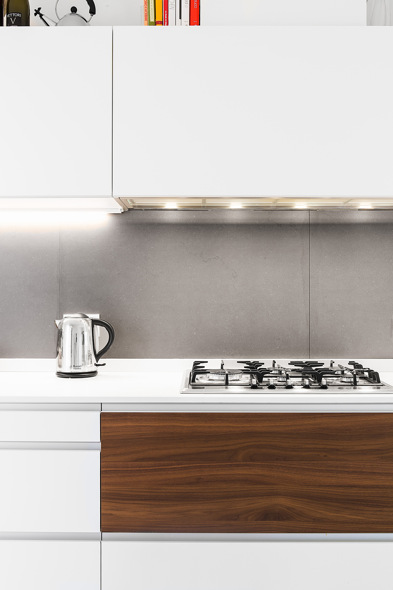 绿意盎然的历史建筑顶层公寓改造-7