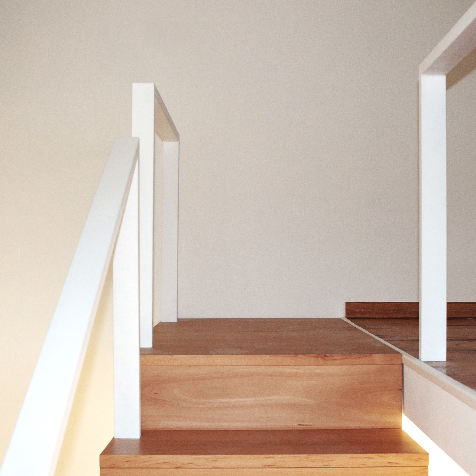 双面储物楼梯设计-7