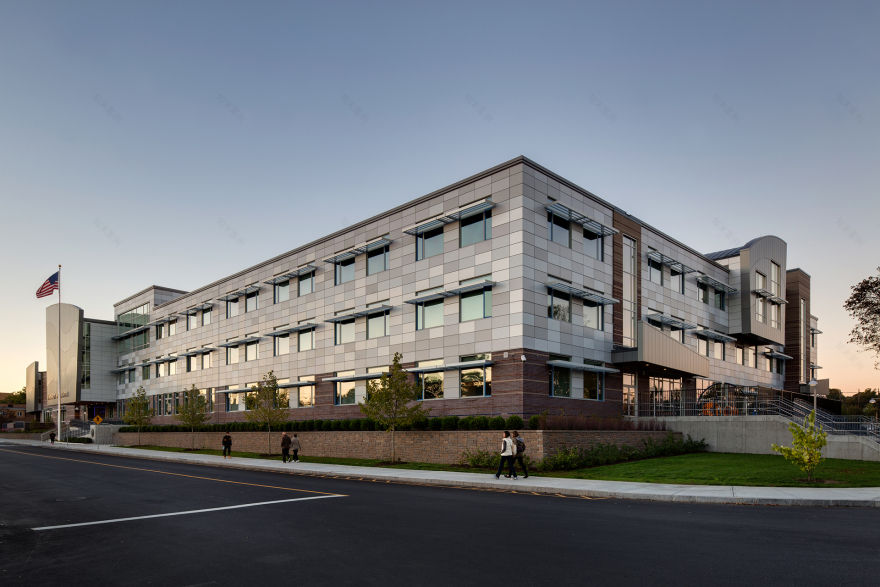 温斯洛普中学,高中-2