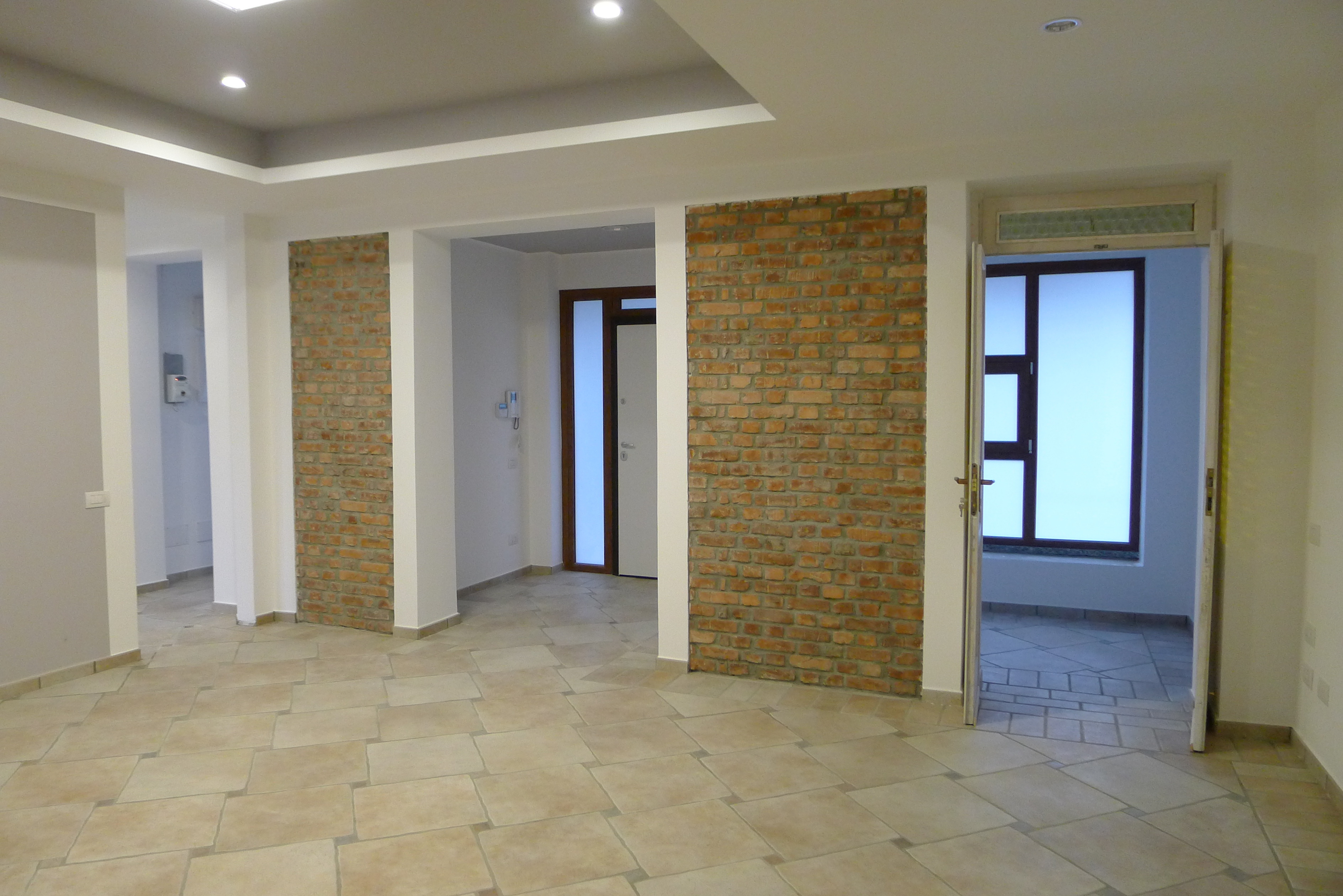 历史与现代交融的别墅双家庭住宅翻新设计-9