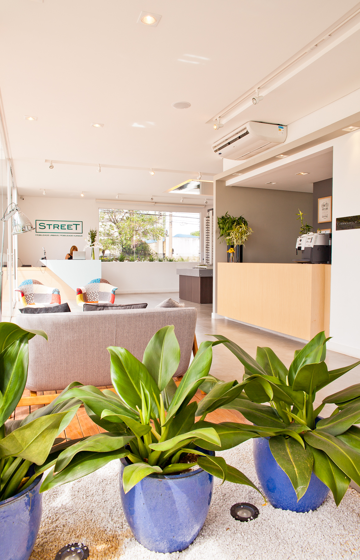 2016 年完成的 CEGG 销售展台设计-23