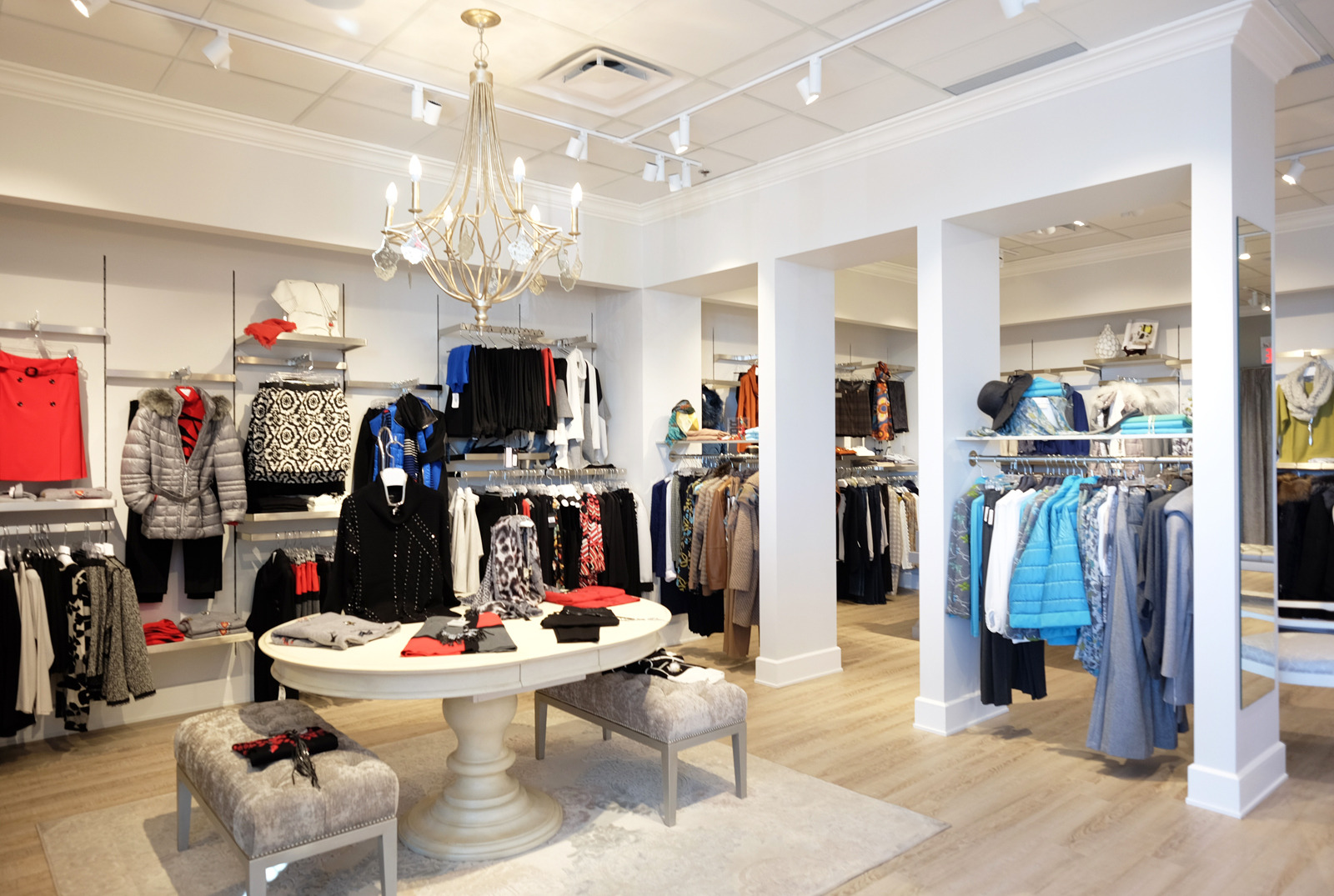 温馨女性专卖店 | Lauri's Boutique 的室内设计解析-1