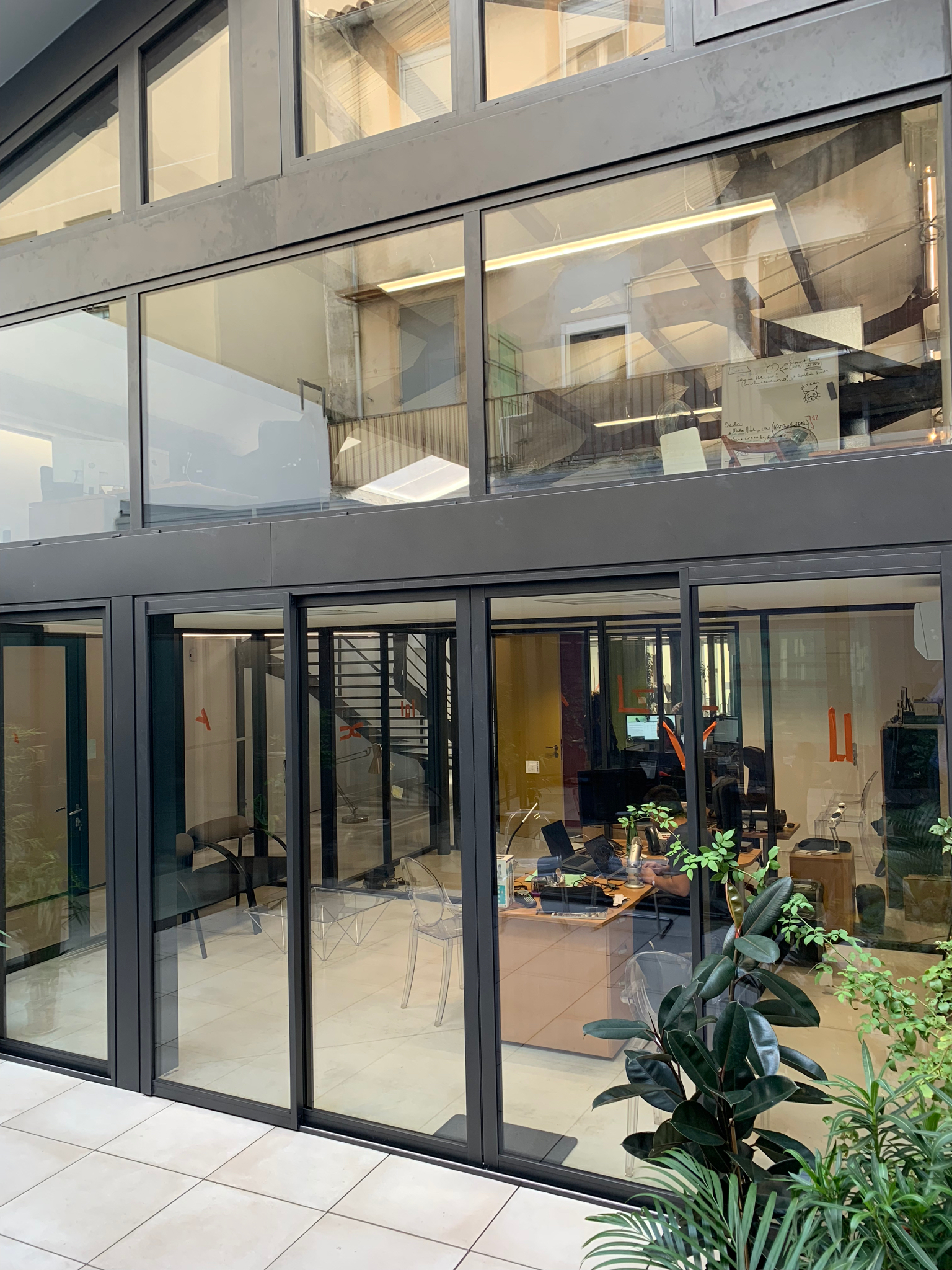 2016 年新领域公司仓库变身网络代理总部-7