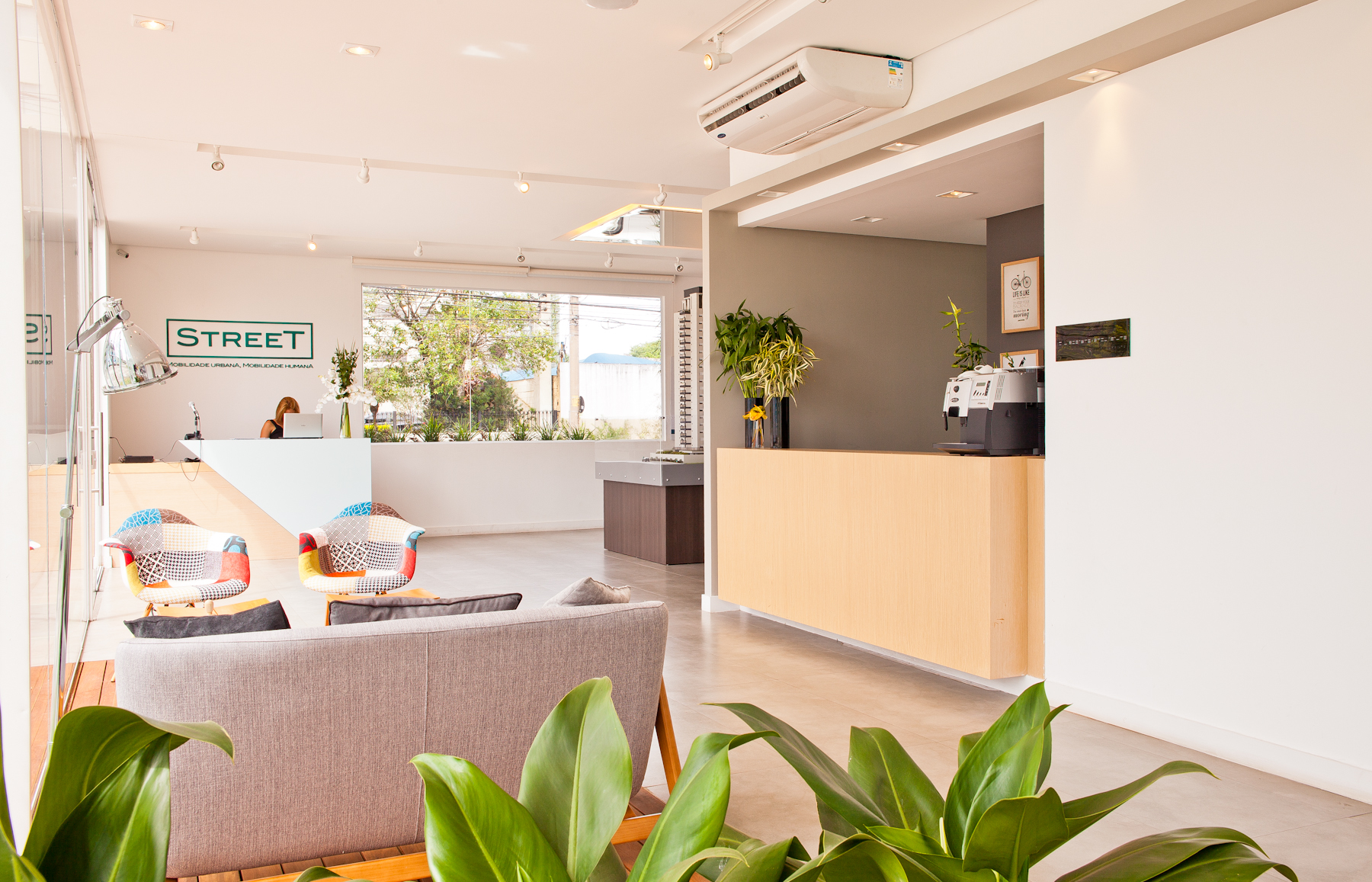 2016 年完成的 CEGG 销售展台设计-27