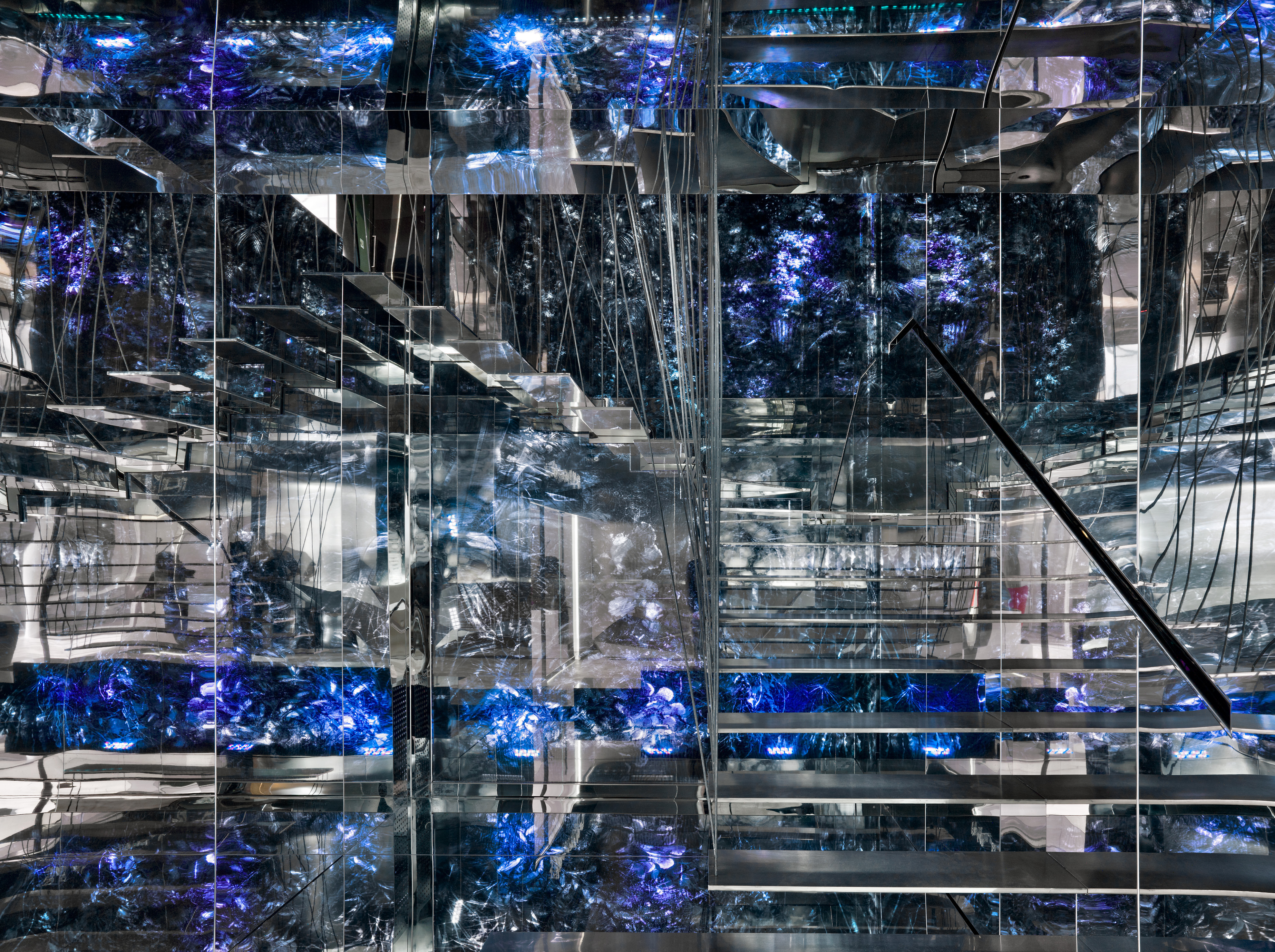 巴黎地标建筑中的现代办公空间-10