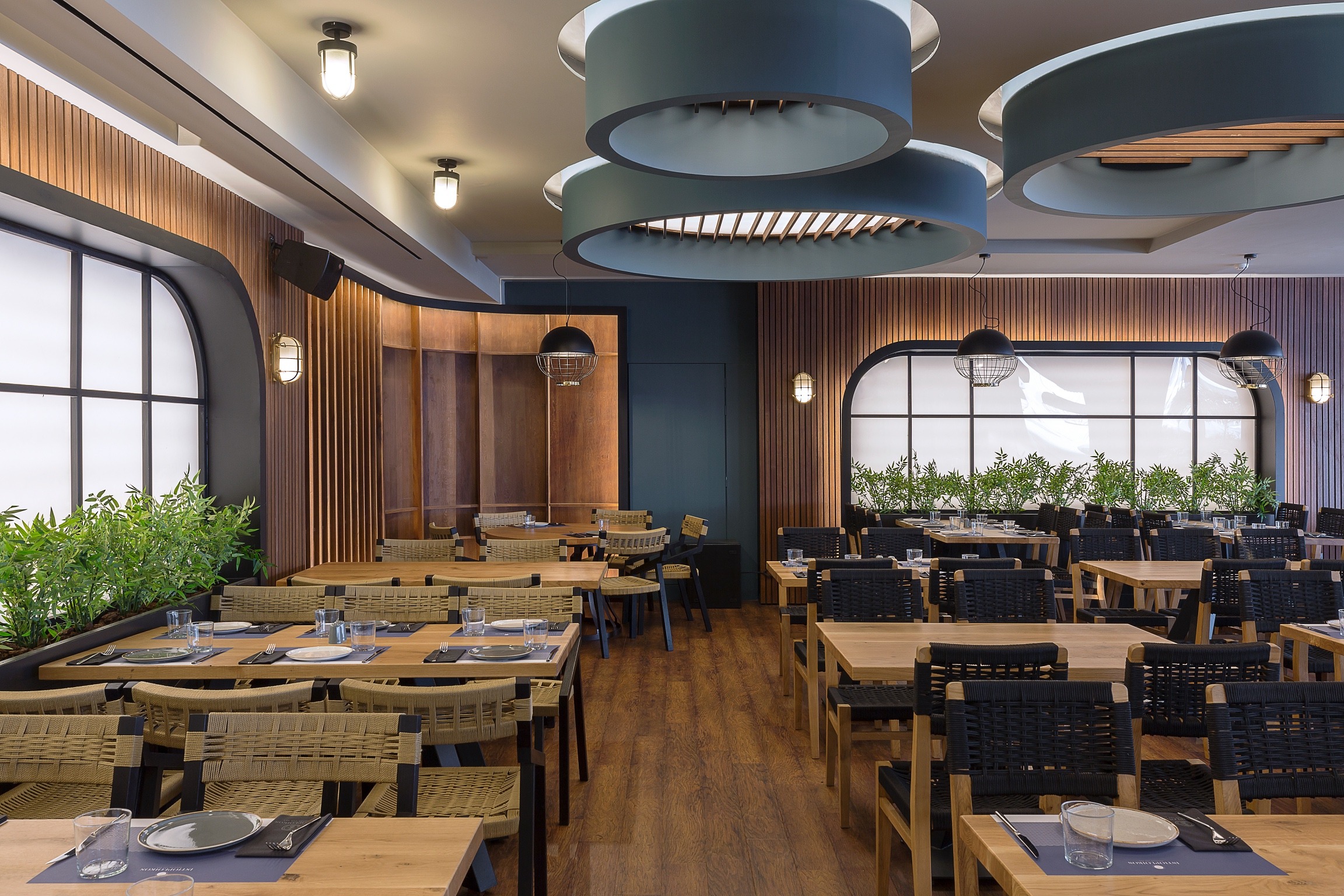 港口希腊餐厅 | 简约风格营造温馨用餐环境-0