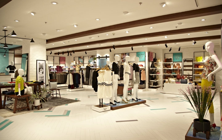 Restore设计的印度Solly Allen Solly阁楼风格女装专卖店-6