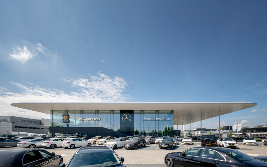 荷兰奔驰旗舰店,现代与奢华的完美融合-13